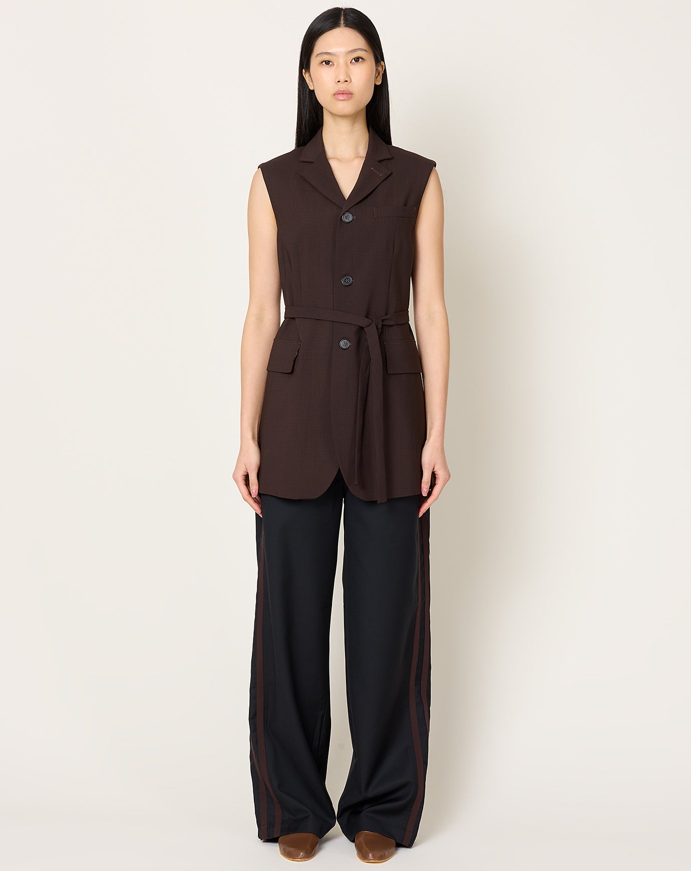 6397 Sleeveless Blazer in Brown