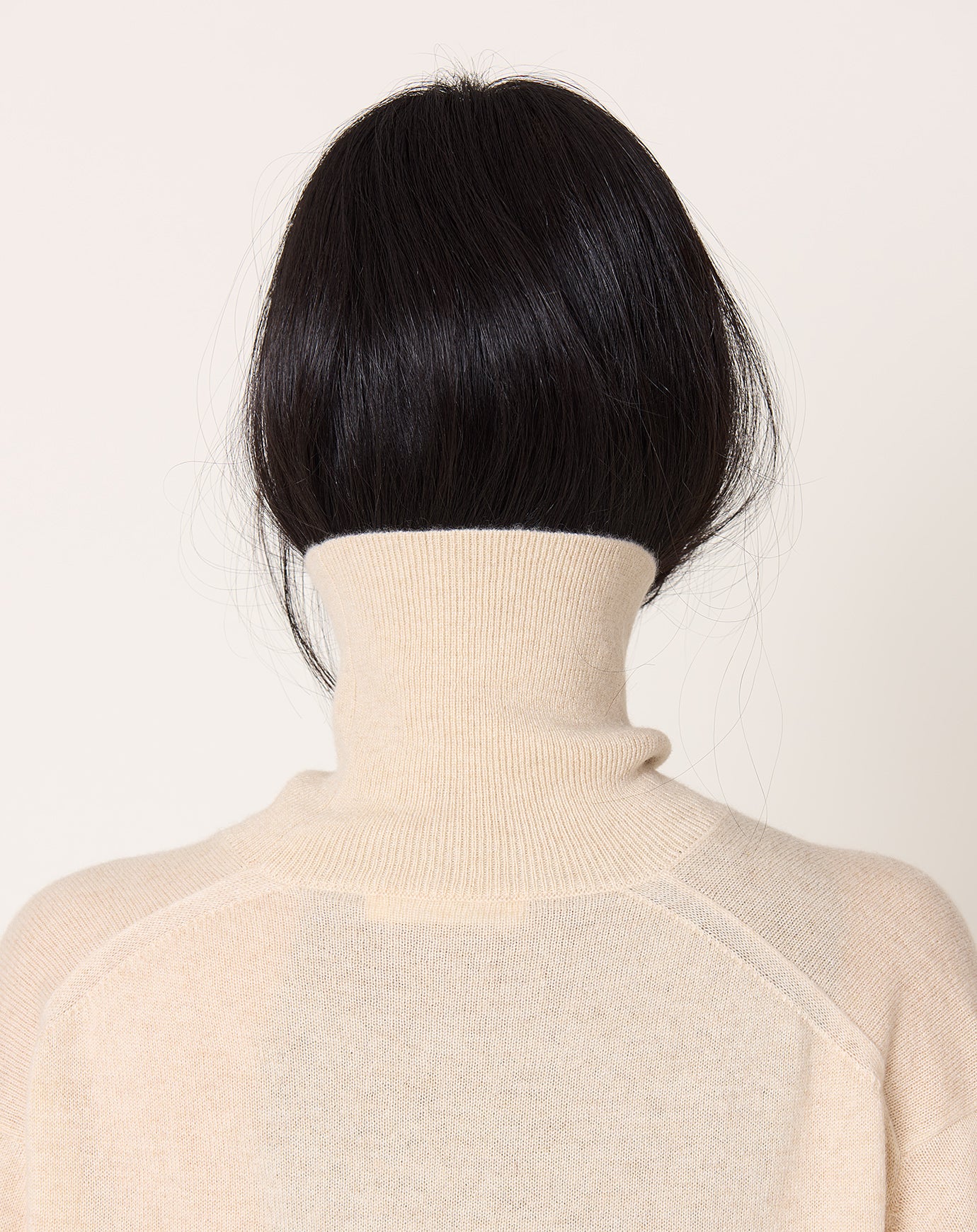 6397 Slouchy Turtleneck in Bisque