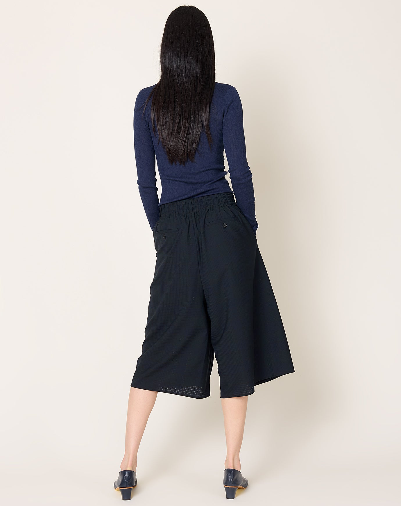 6397 Wrap Short in Navy Tartan