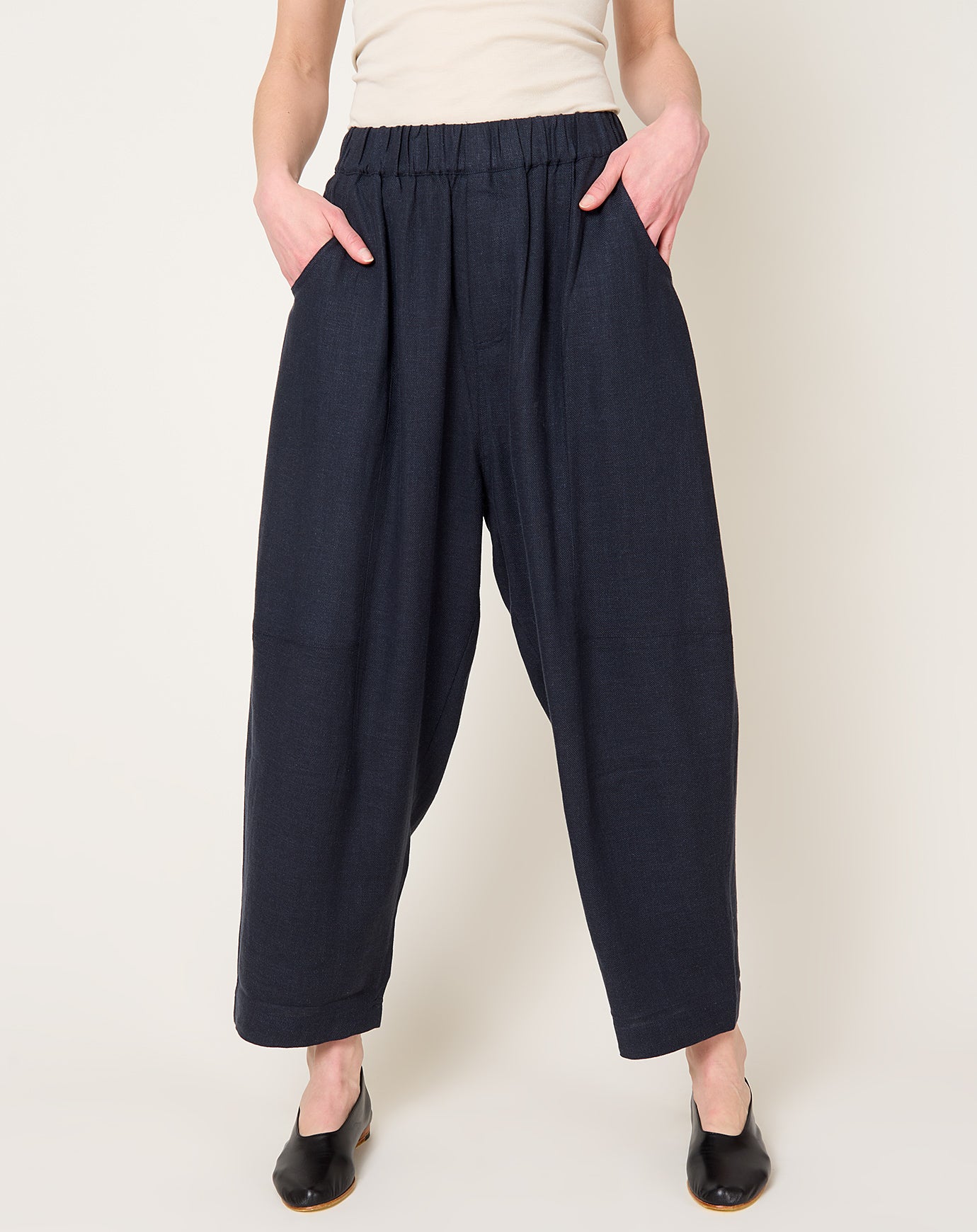 7115 by Szeki Elastic Panel Barrel Trouser in Navy Black