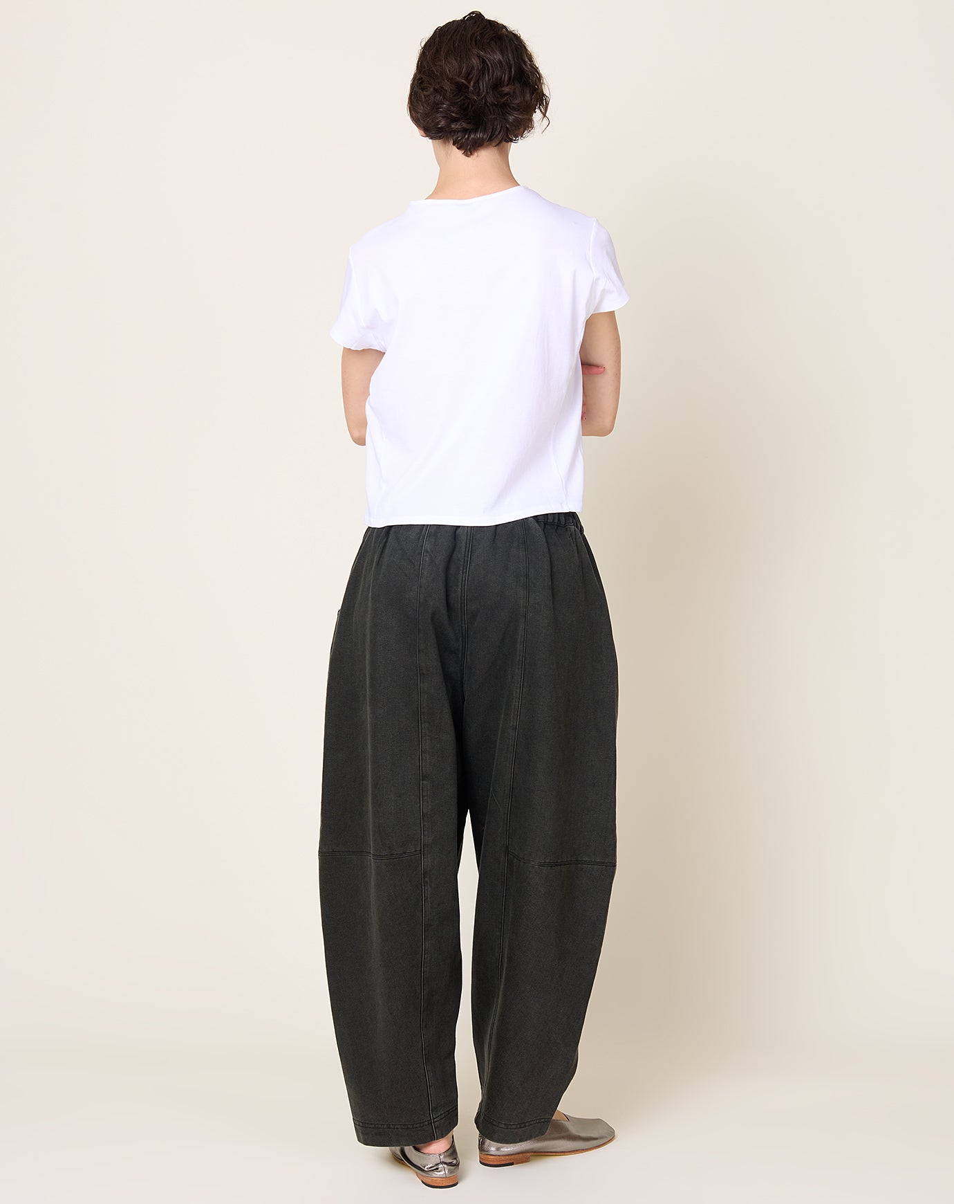 7115 by Szeki Elastic Panel Barrel Trouser in Washed Black