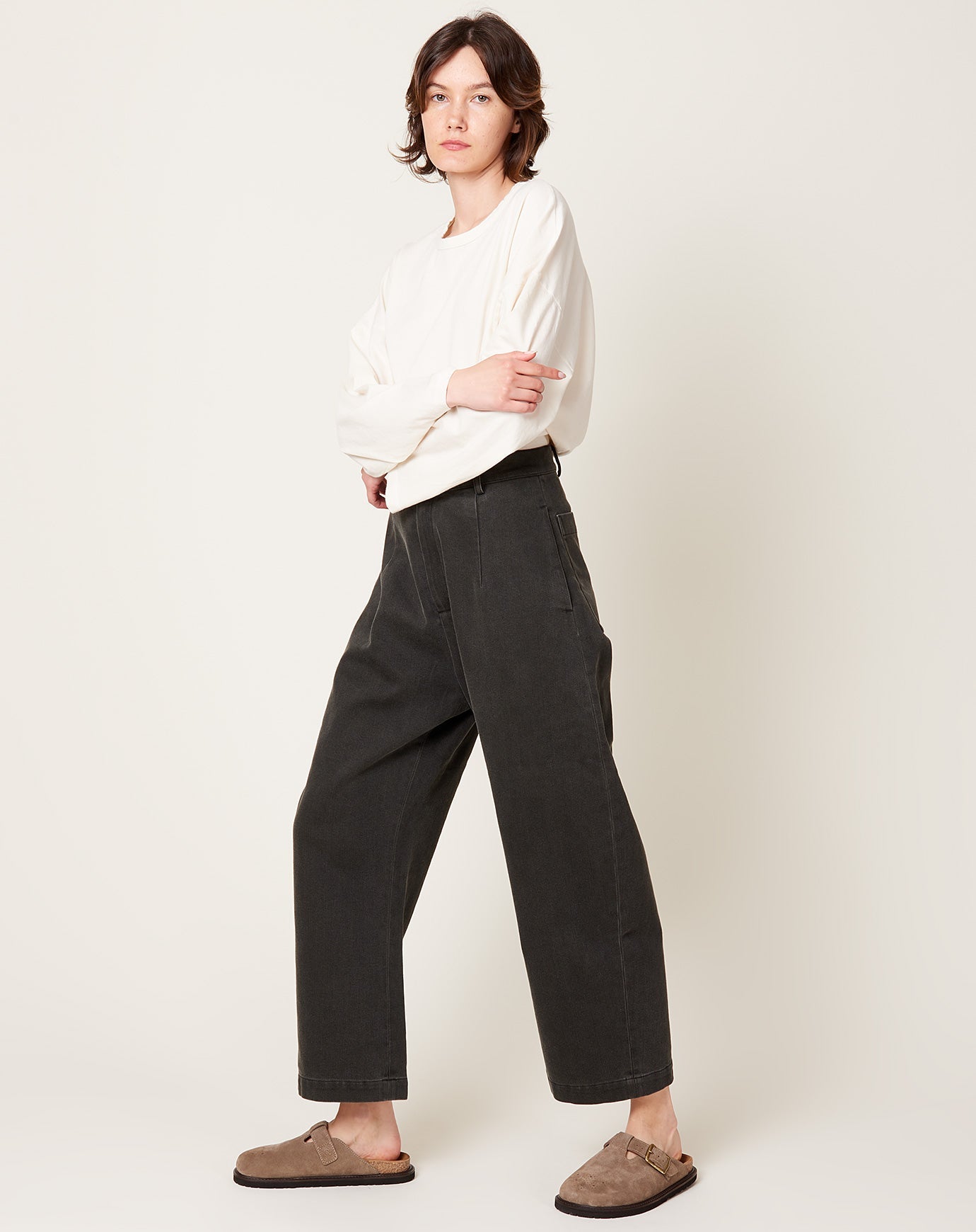 7115 by Szeki Sand-Washed Tailored Curve Legged Trouser in Washed Black