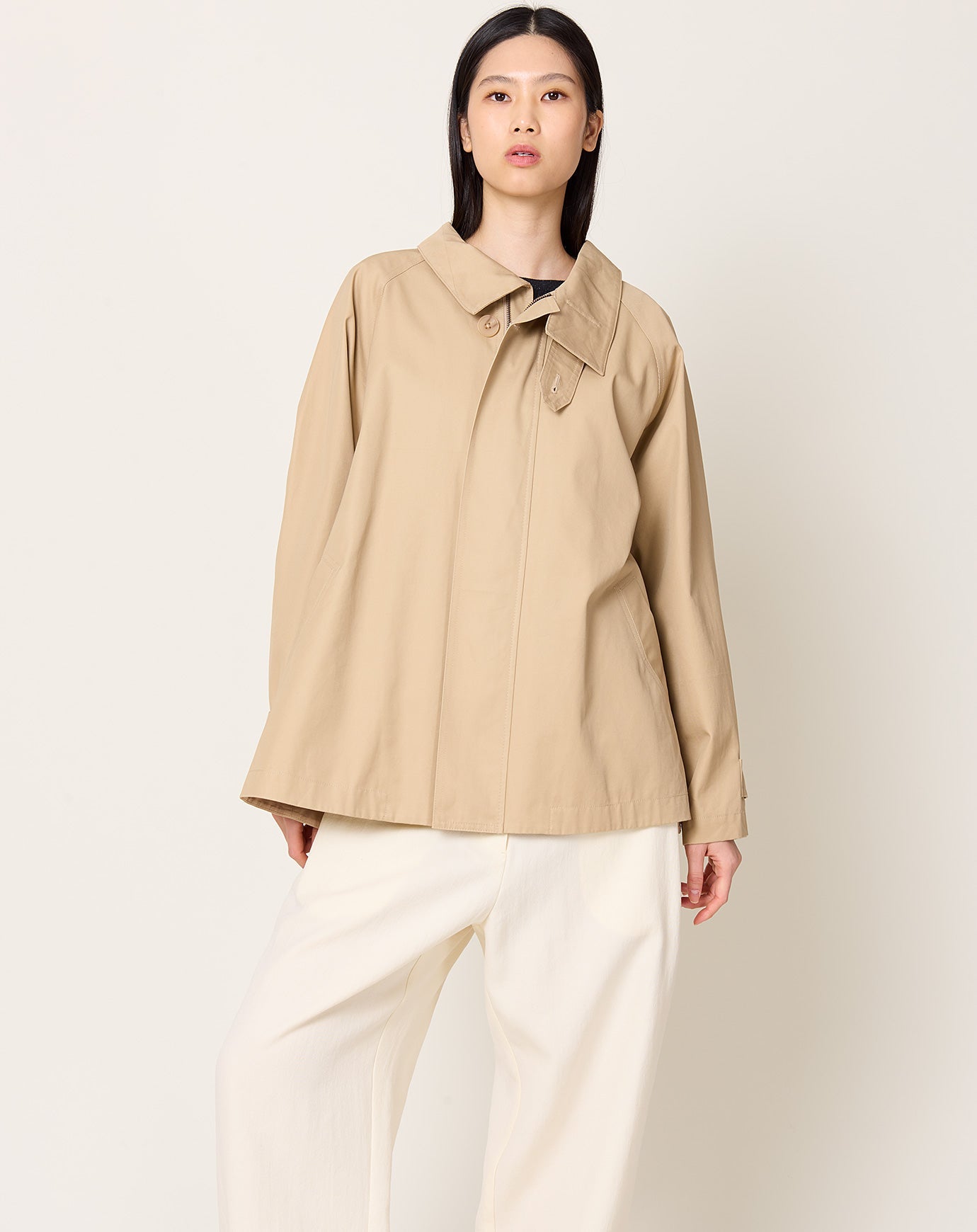 7115 by Szeki Short Spring Trench in Tan Beige