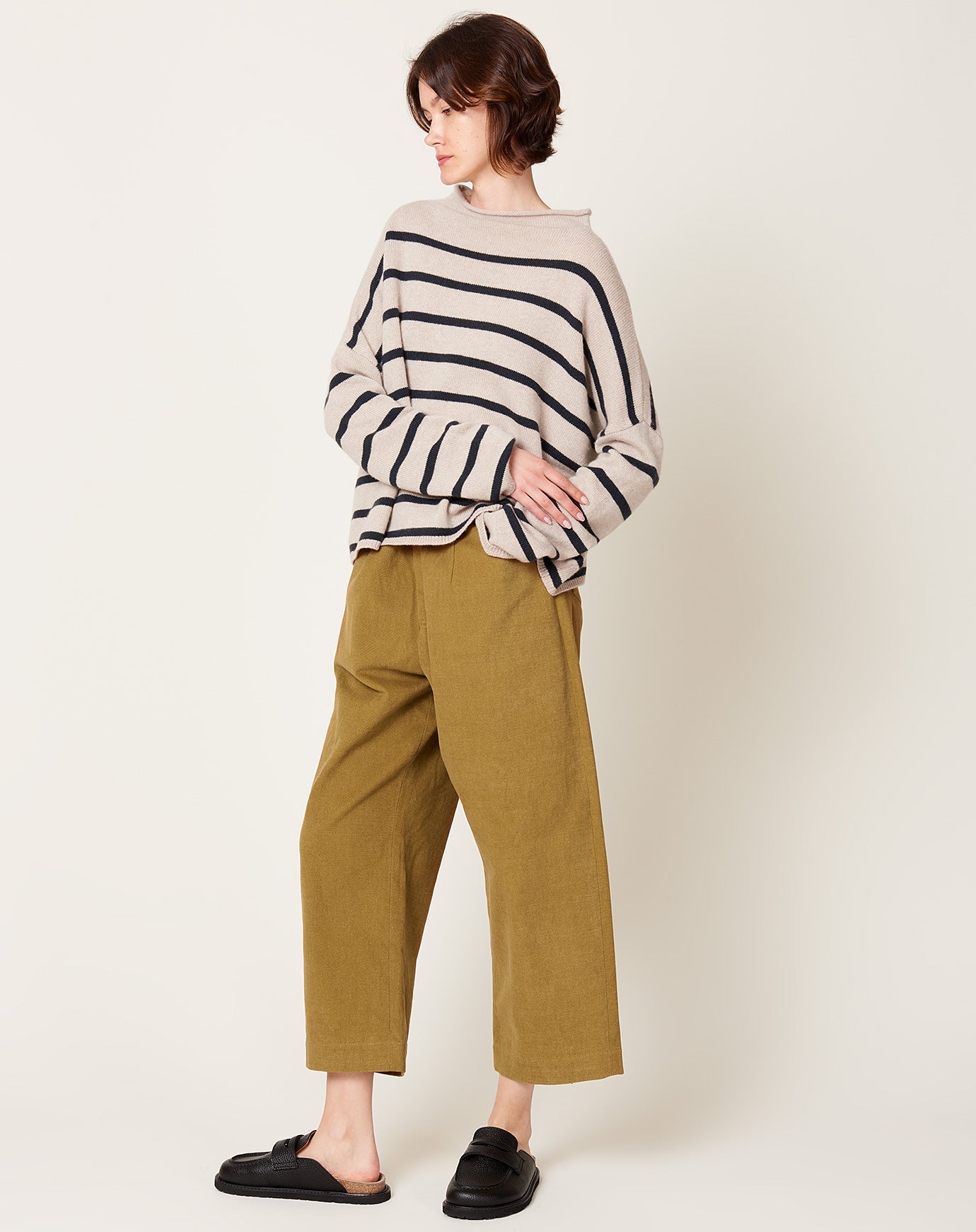 7115 by Szeki Curved Leg Trouser in Kelp Brown