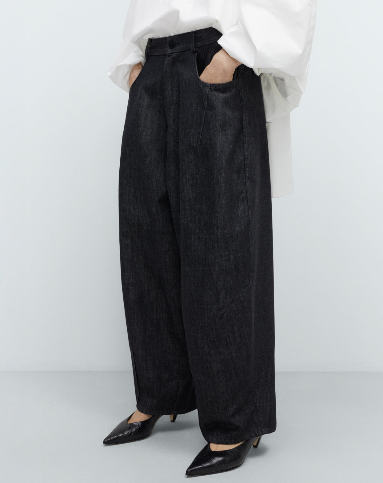 Cordera Denim Baggy Pants in Black