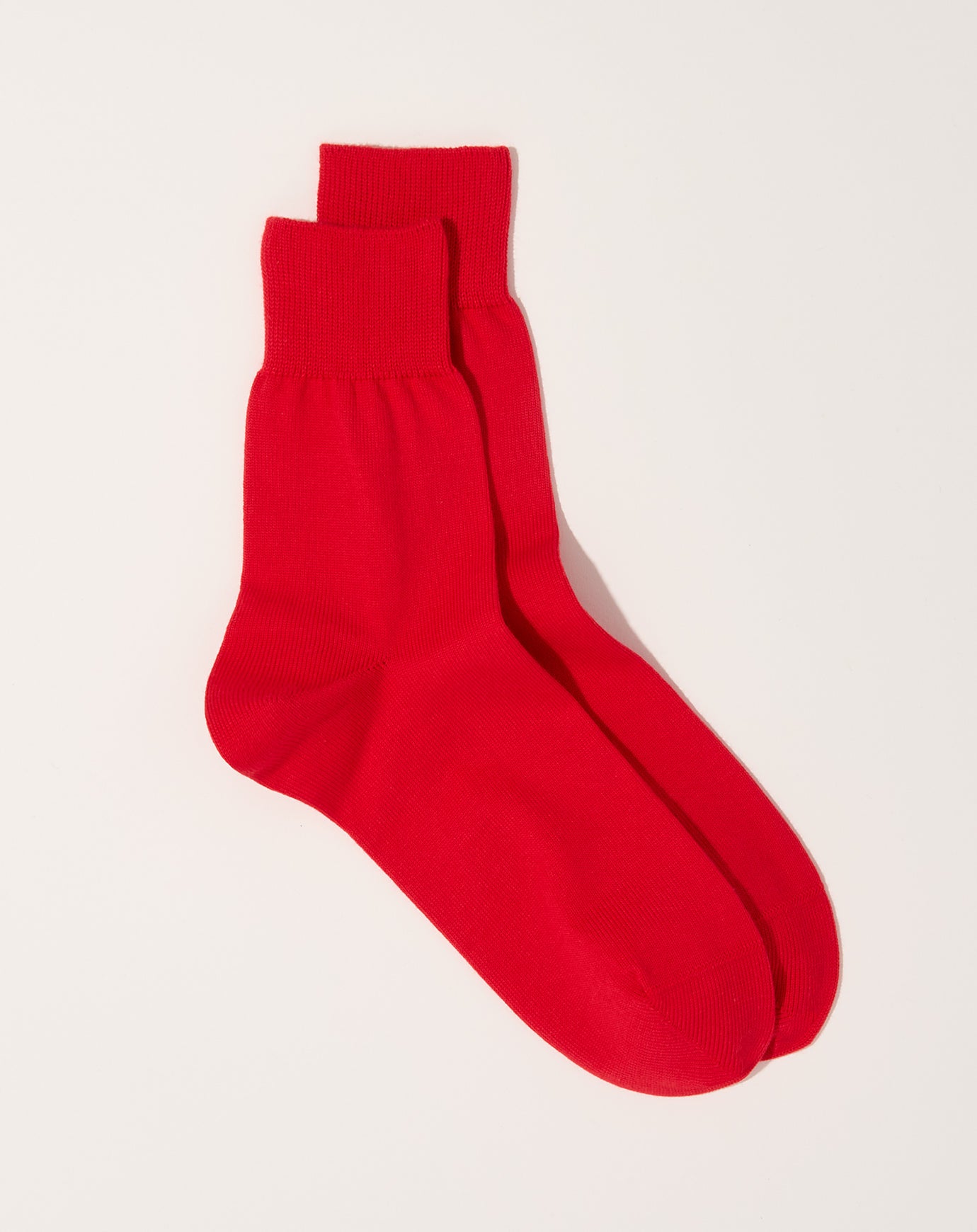 Nishiguchi Kutsushita Egyptian Cotton Plain Socks in Red
