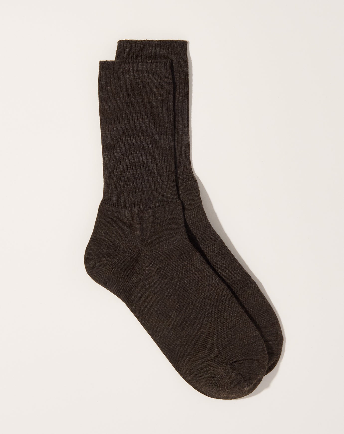 Nishiguchi Kutsushita Hakne Merino Wool Ribbed Socks in Brown