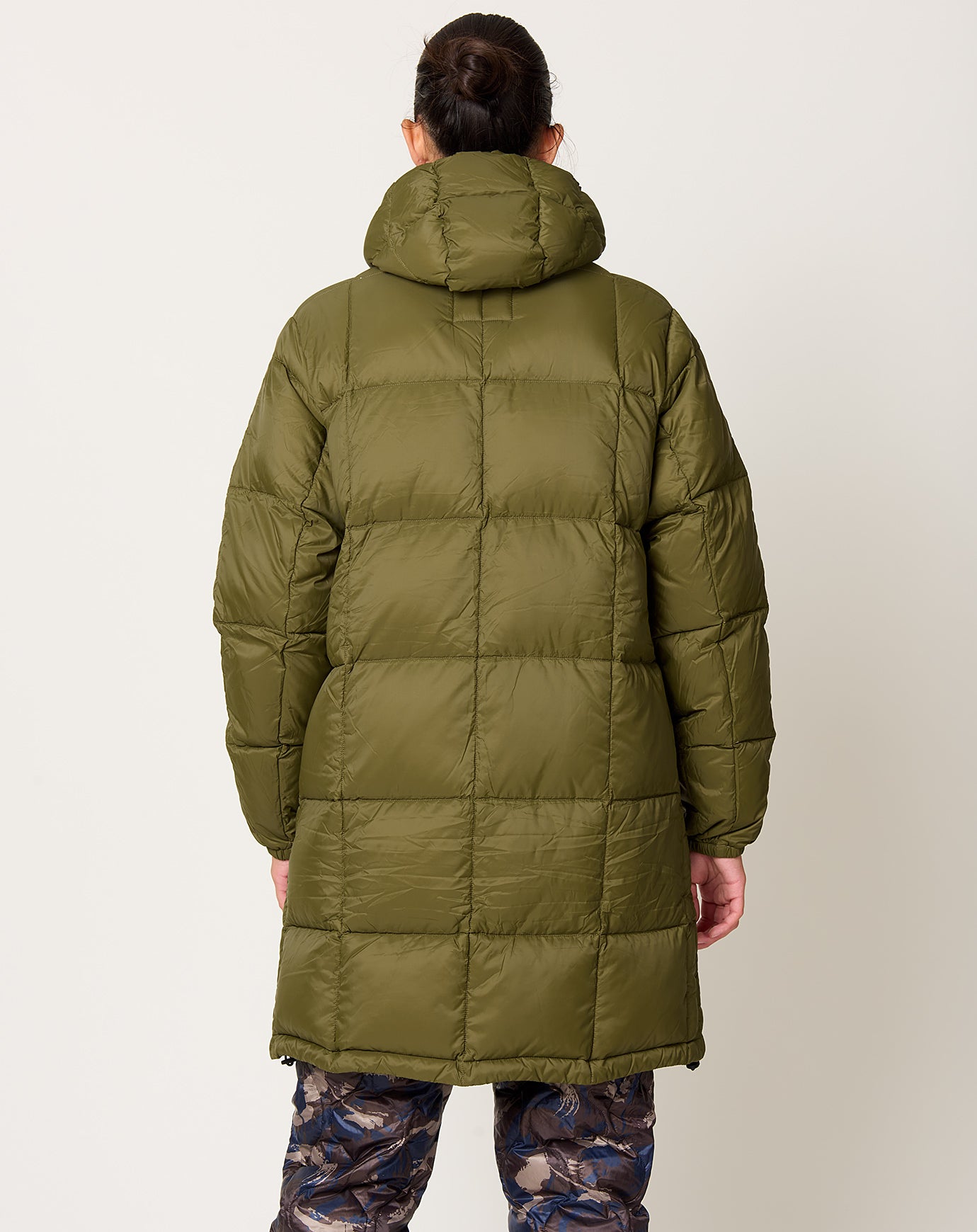 Taion Volume Hooded Down Coat in Olive
