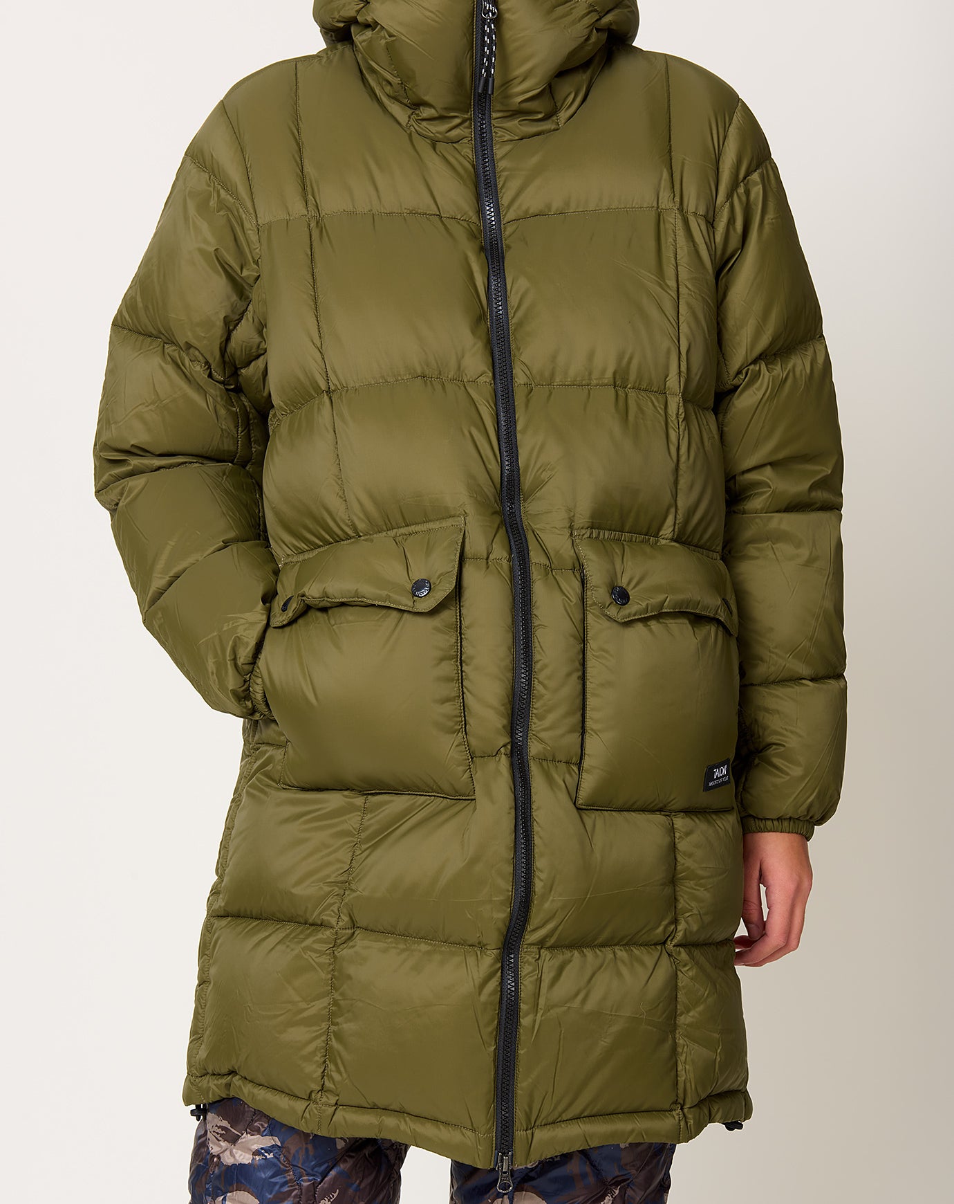 Taion Volume Hooded Down Coat in Olive