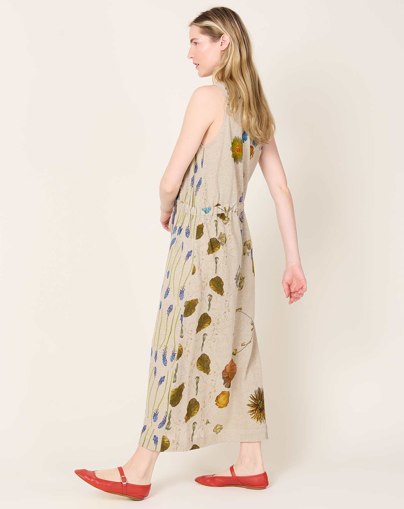 Anntian Easy Dress in PRINT M Flowers Cut Out