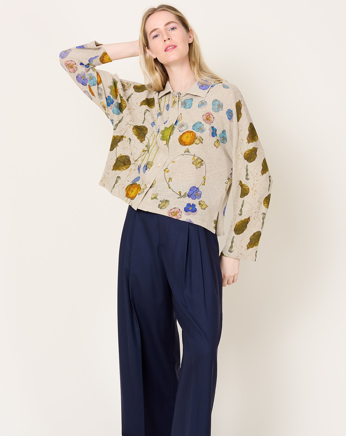 Anntian Jersey Shirt in PRINT M Flowers Cut Out