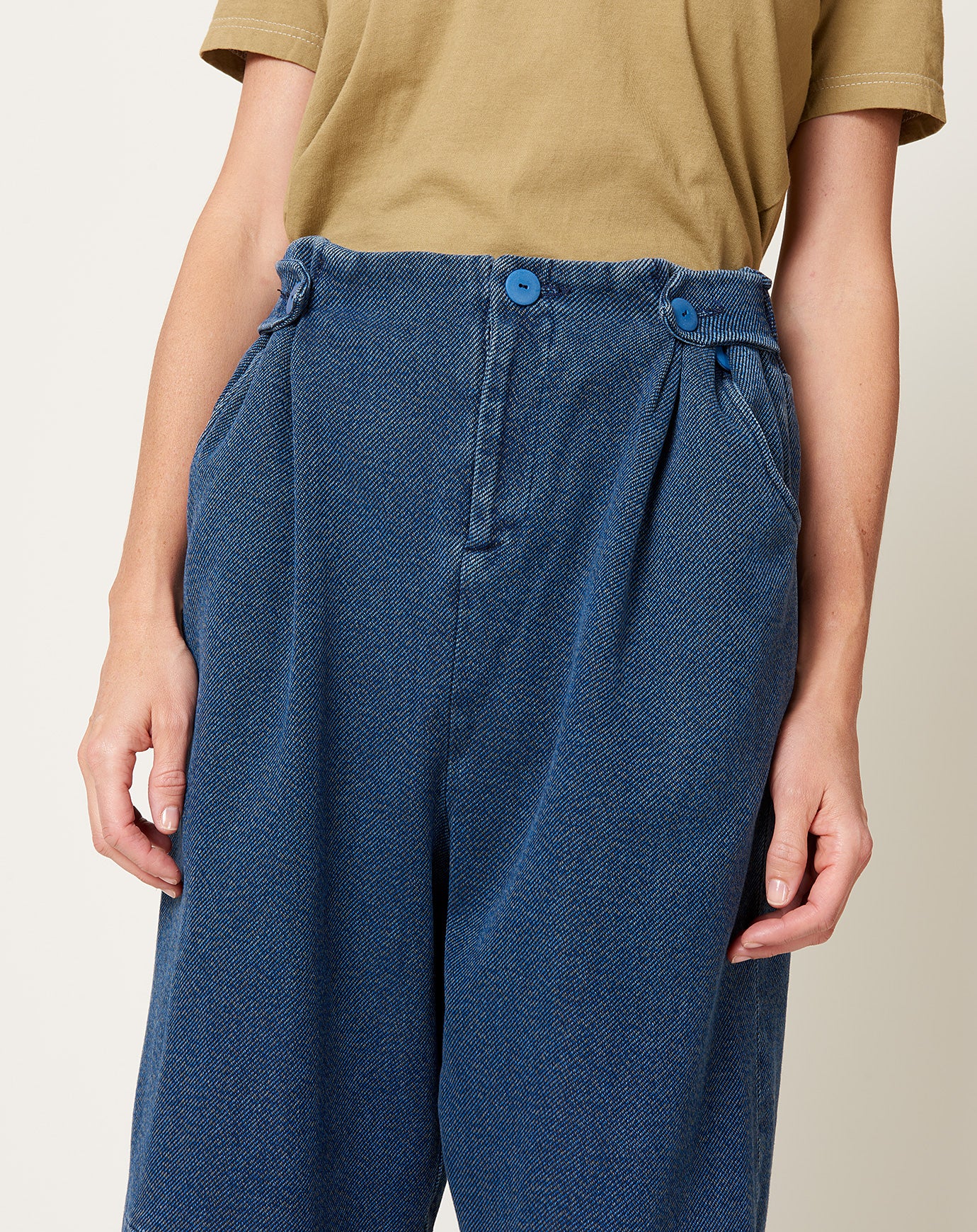 Anntian One Pleat Pant in Garment Washed Indigo