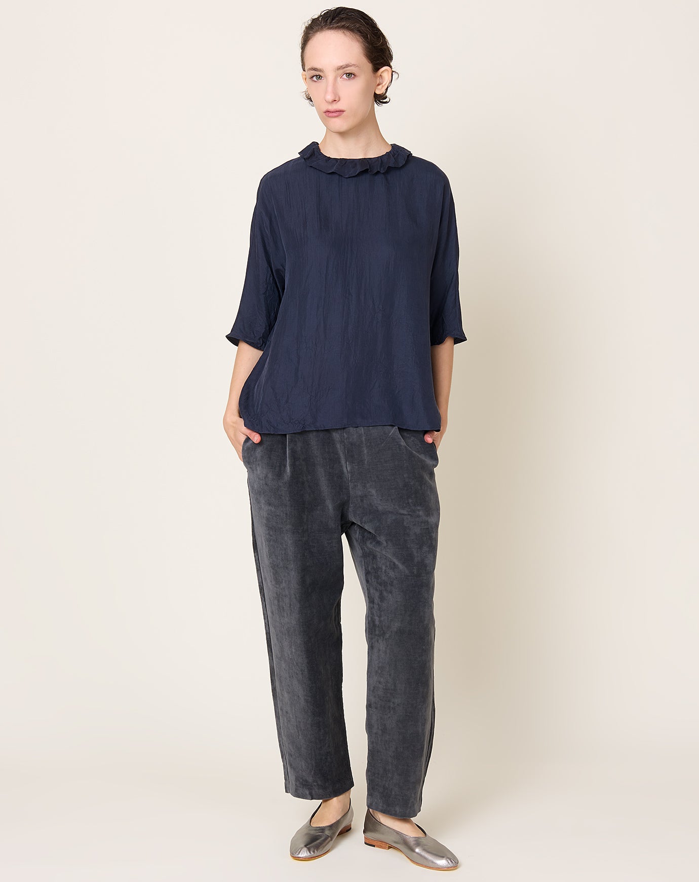 apuntob Cotton Linen Velvet Trouser in Cement