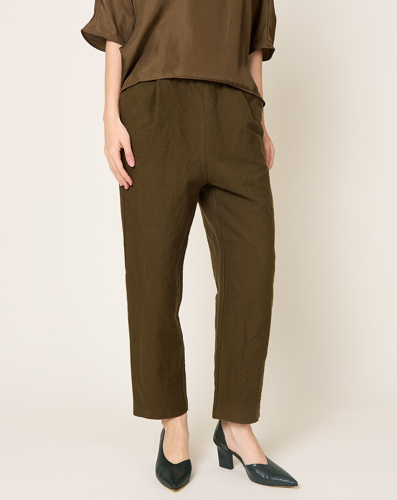 apuntob Heavy Wool Cotton Trouser in Military