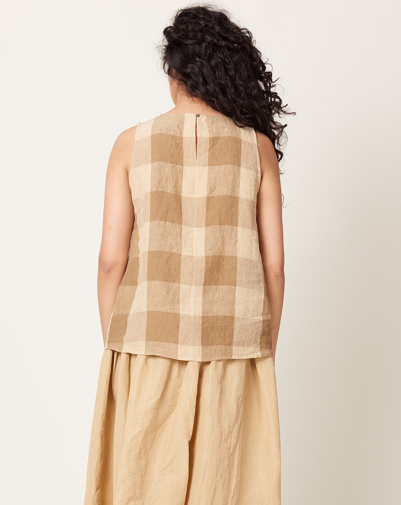 apuntob Macro Vichy Linen Sleeveless Top in Hazelnut