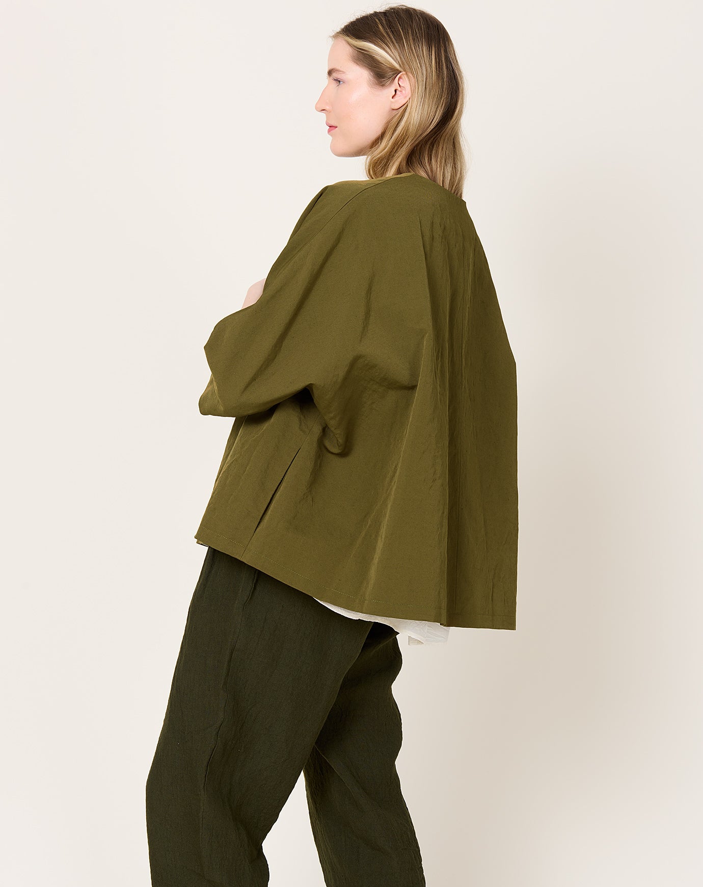 apuntob Collarless Technical Linen Jacket in Military Green