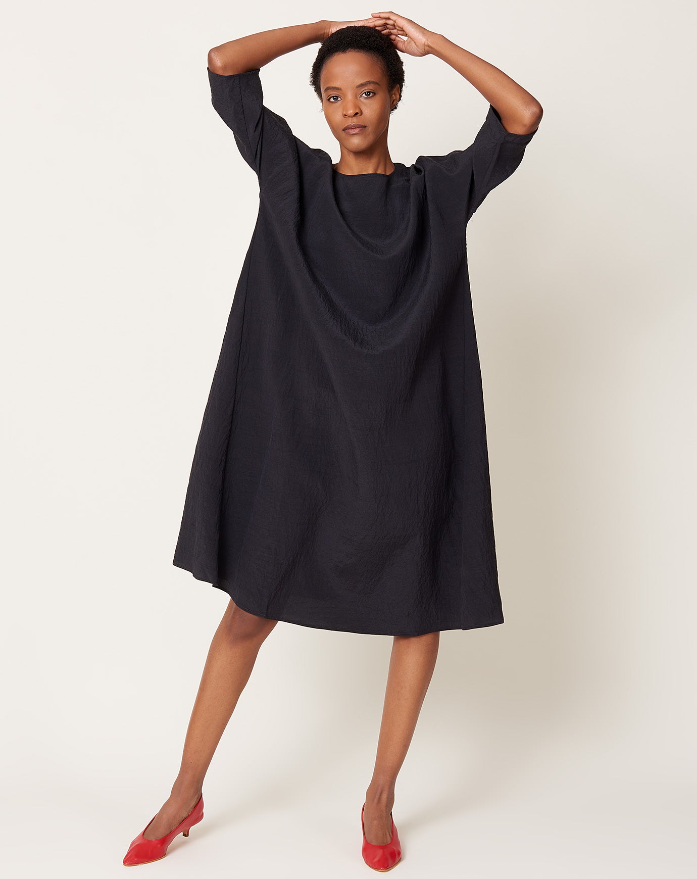 apuntob Technical Silk Dress in Black