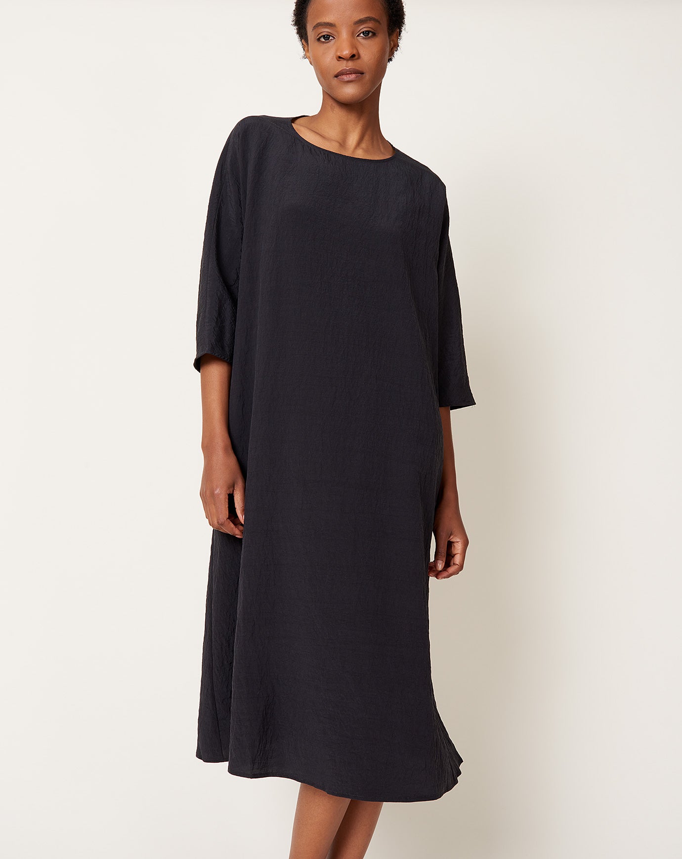 apuntob Technical Silk Dress in Black