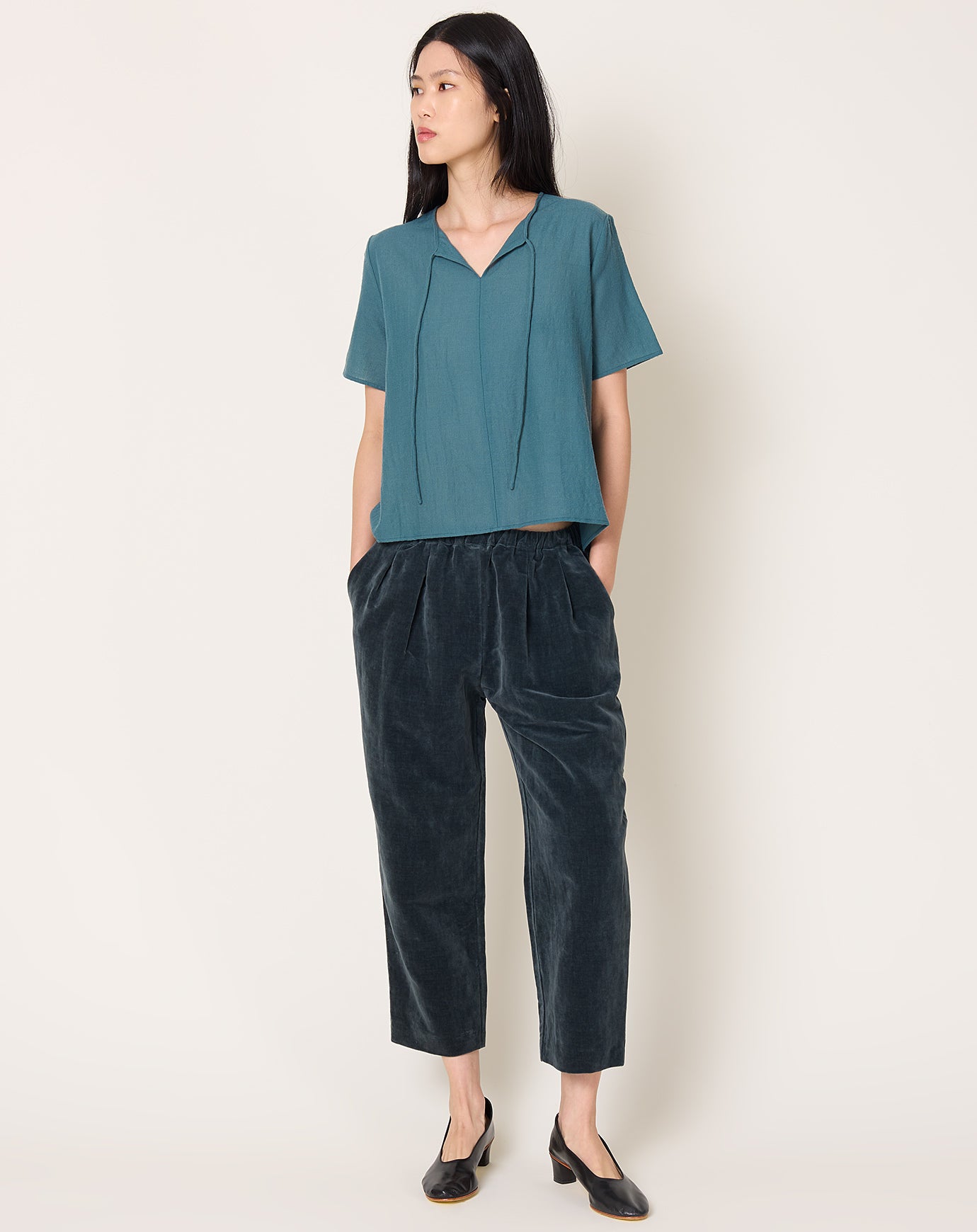 apuntob Velvet Pleat Front Trouser in Dark Teal