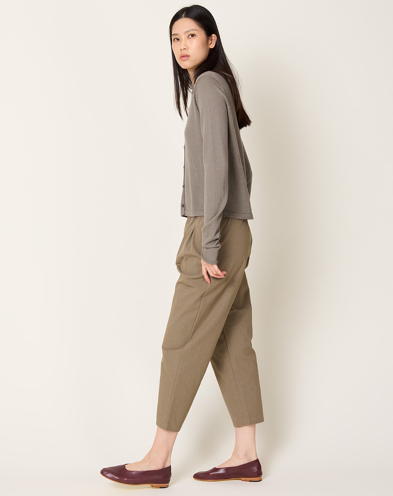 apuntob Pleat Front Trouser in Mud Heavy Cotton