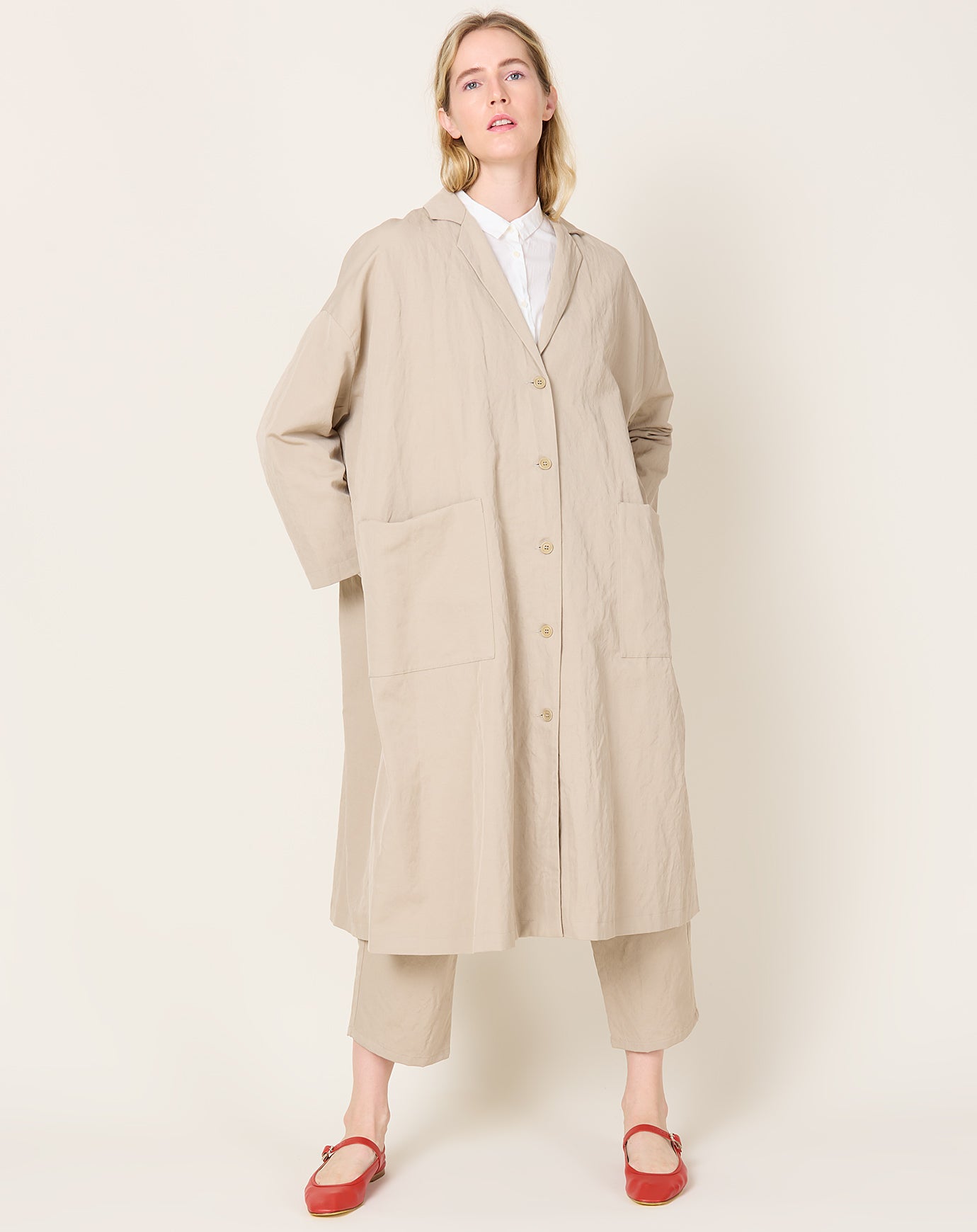 apuntob Technical Linen Coat in Ecru