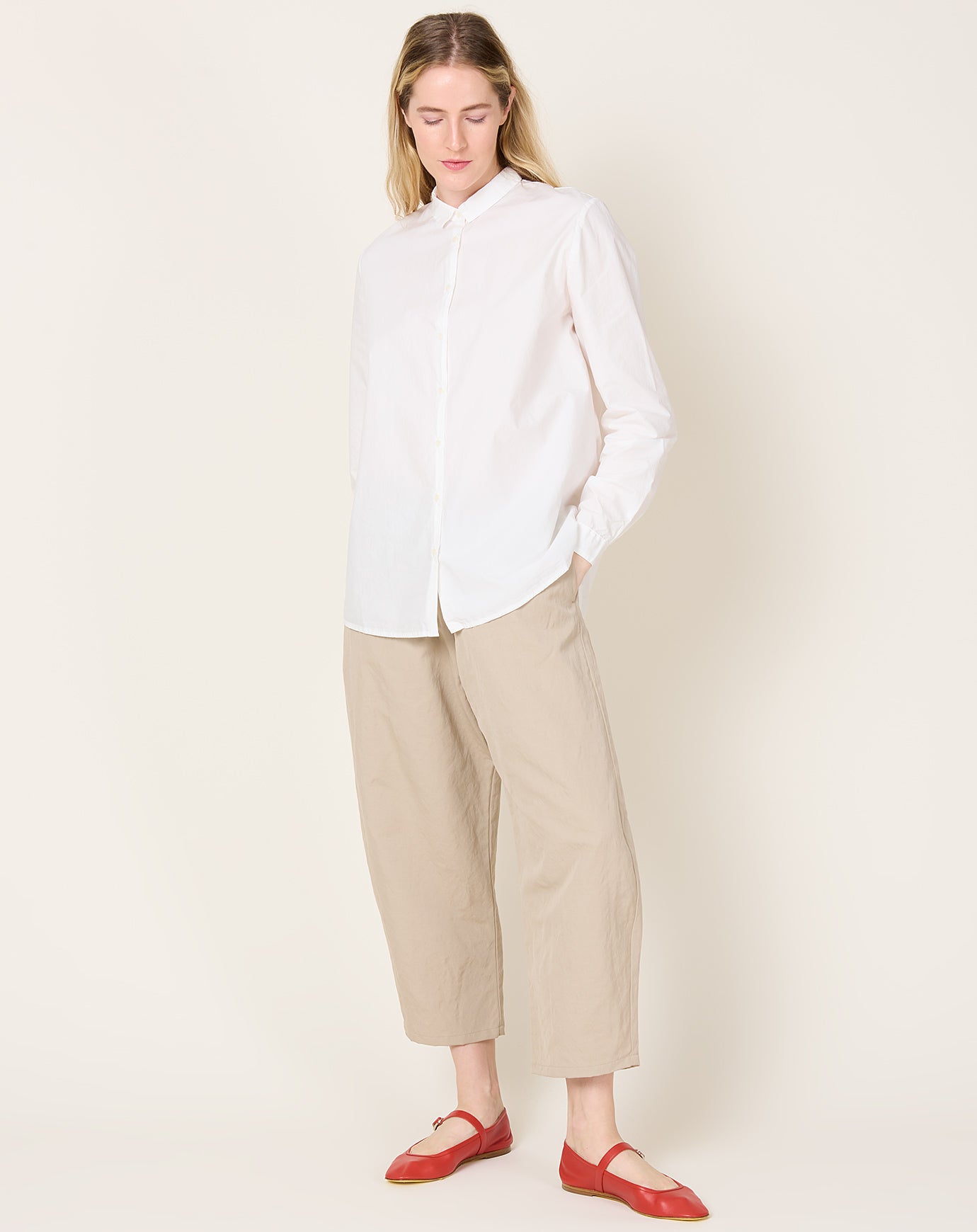 apuntob Technical Linen Curved Leg Trouser in Ecru