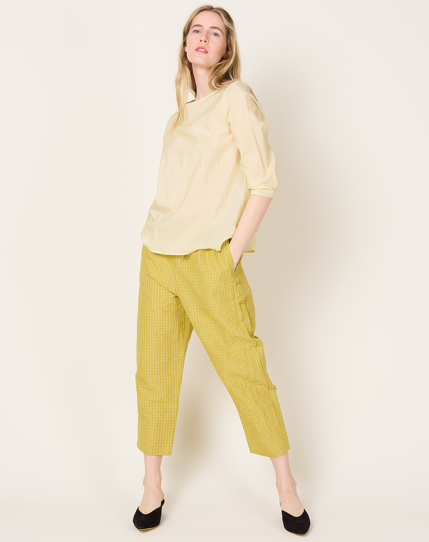apuntob Micro Tartan Tapered Trouser in Lemon