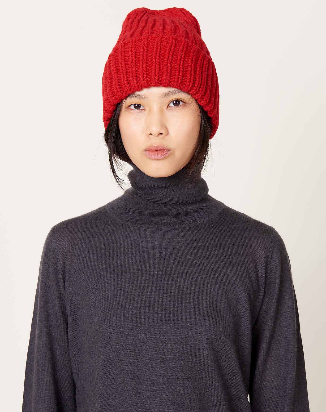 Baserange Mea Beanie in Red