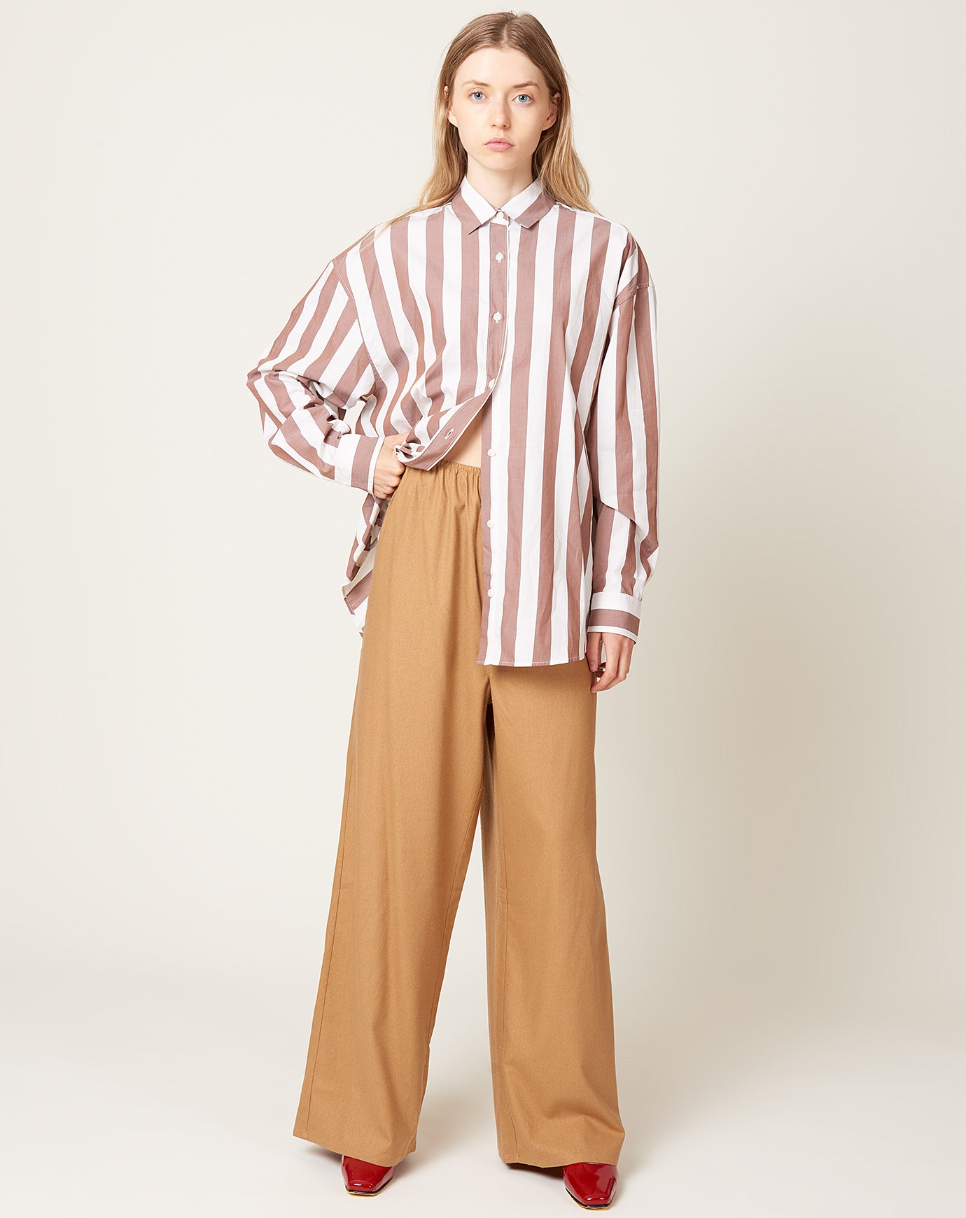 Baserange Stoa Pants in Bath Brown