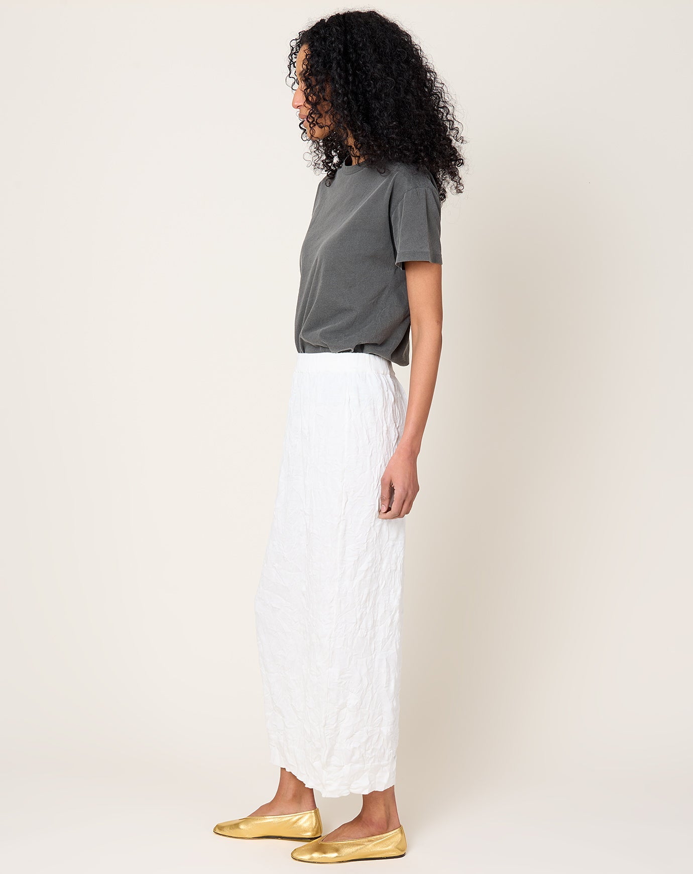 Black Crane Crinkled Knit Skirt in White