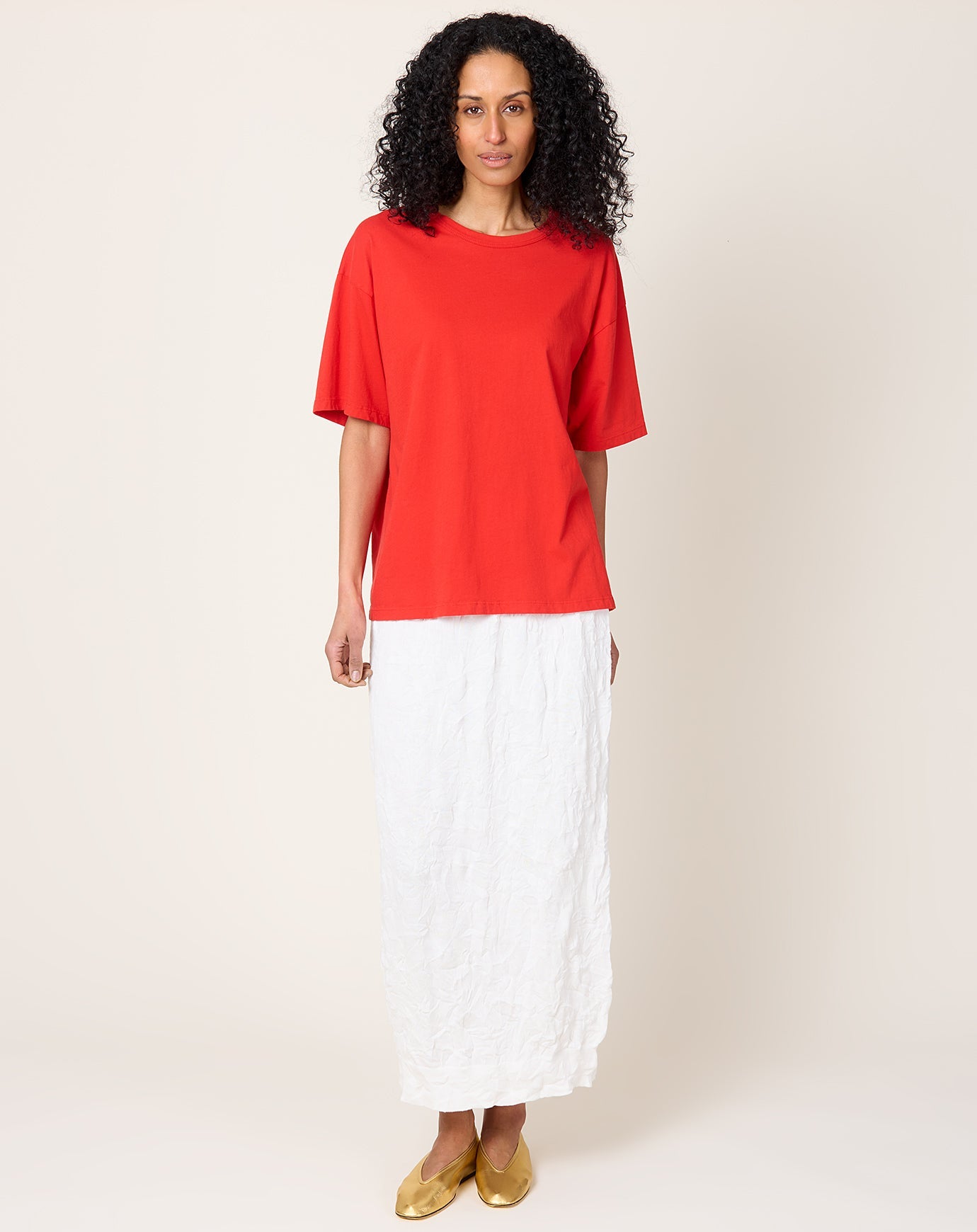 Black Crane Loose Short Sleeve Tee in Red