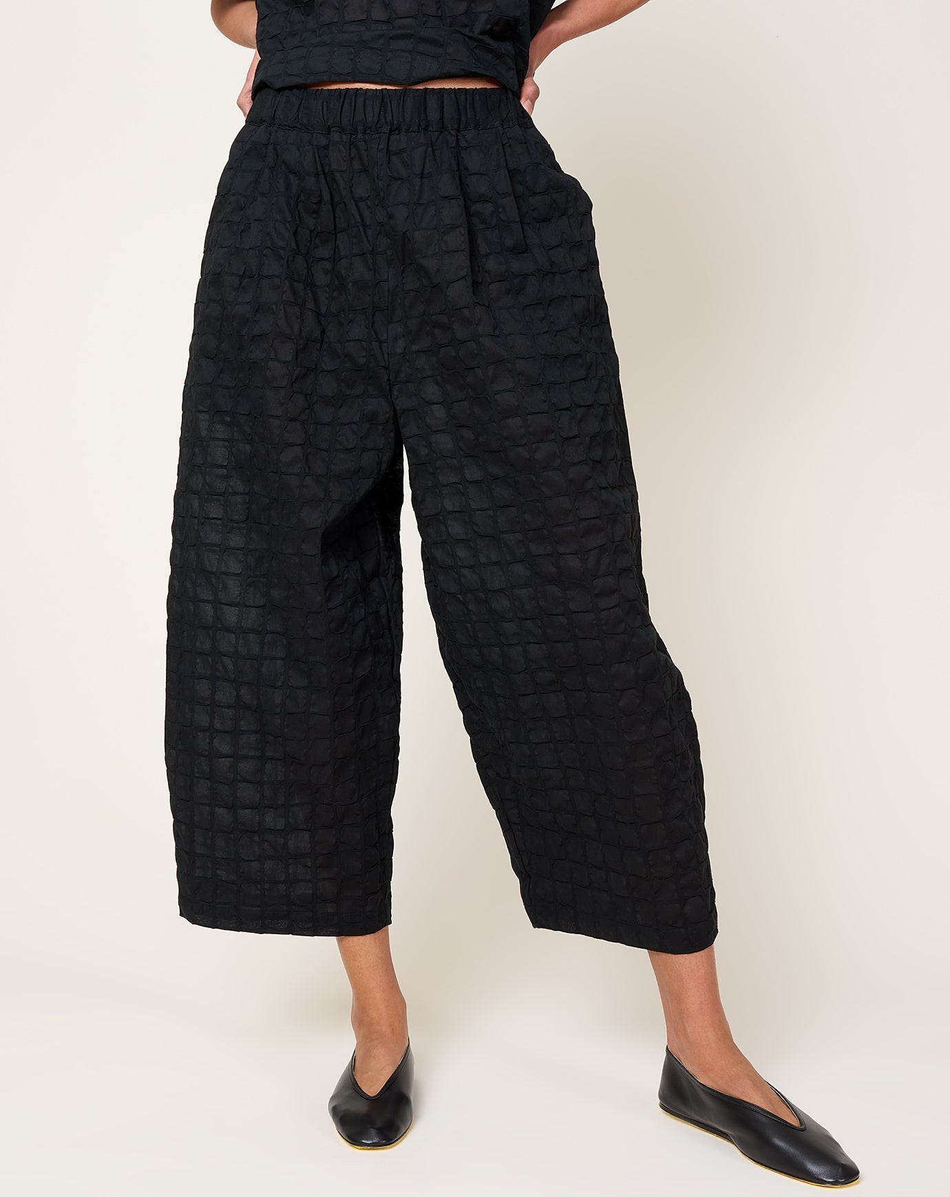 Black Crane Ripple Finish Wide Pants in Black