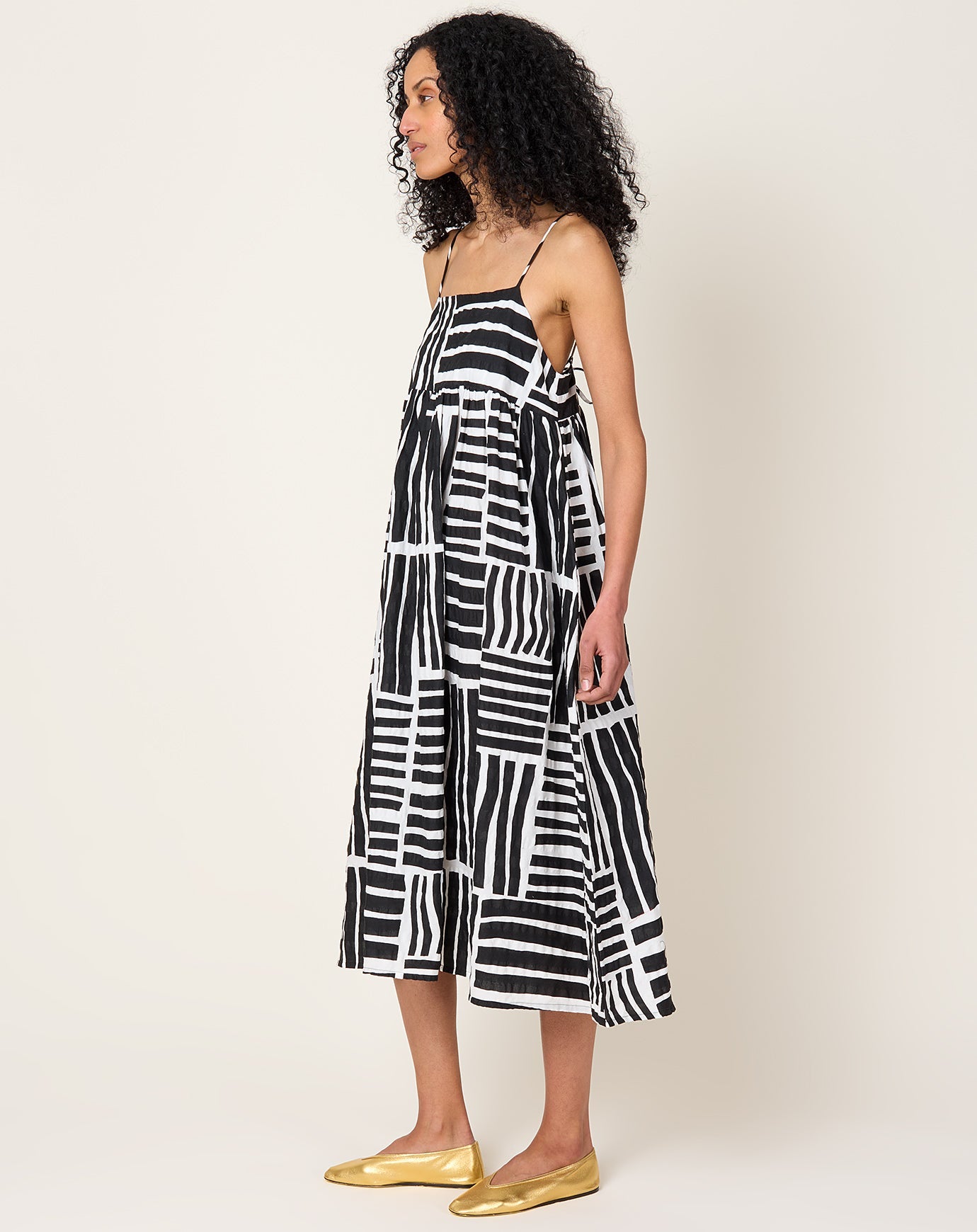 Black Crane Print Strap Dress in Black