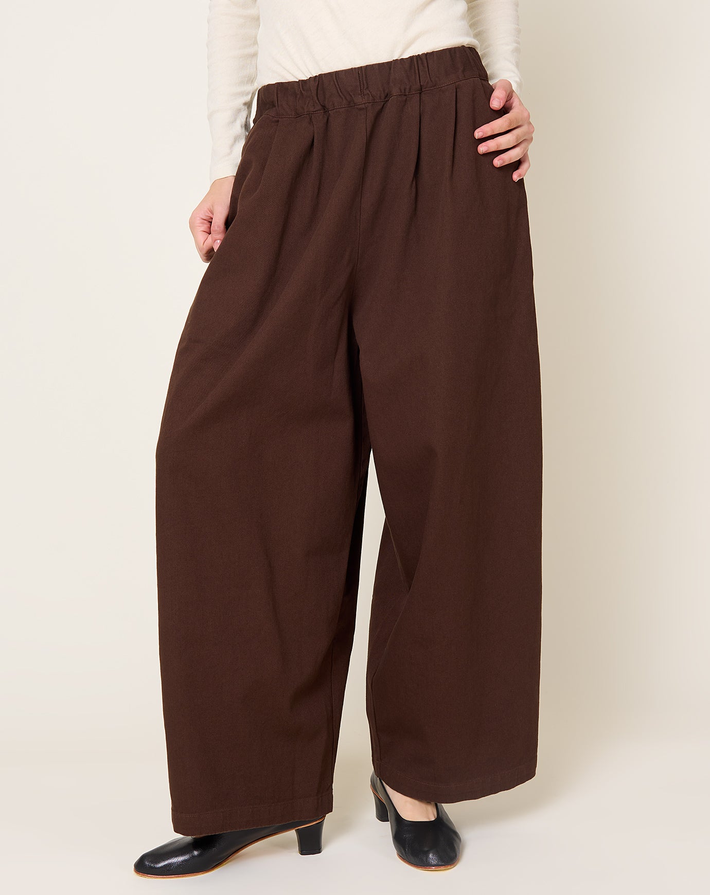 Black Crane Wide Pants in Dark Cacao
