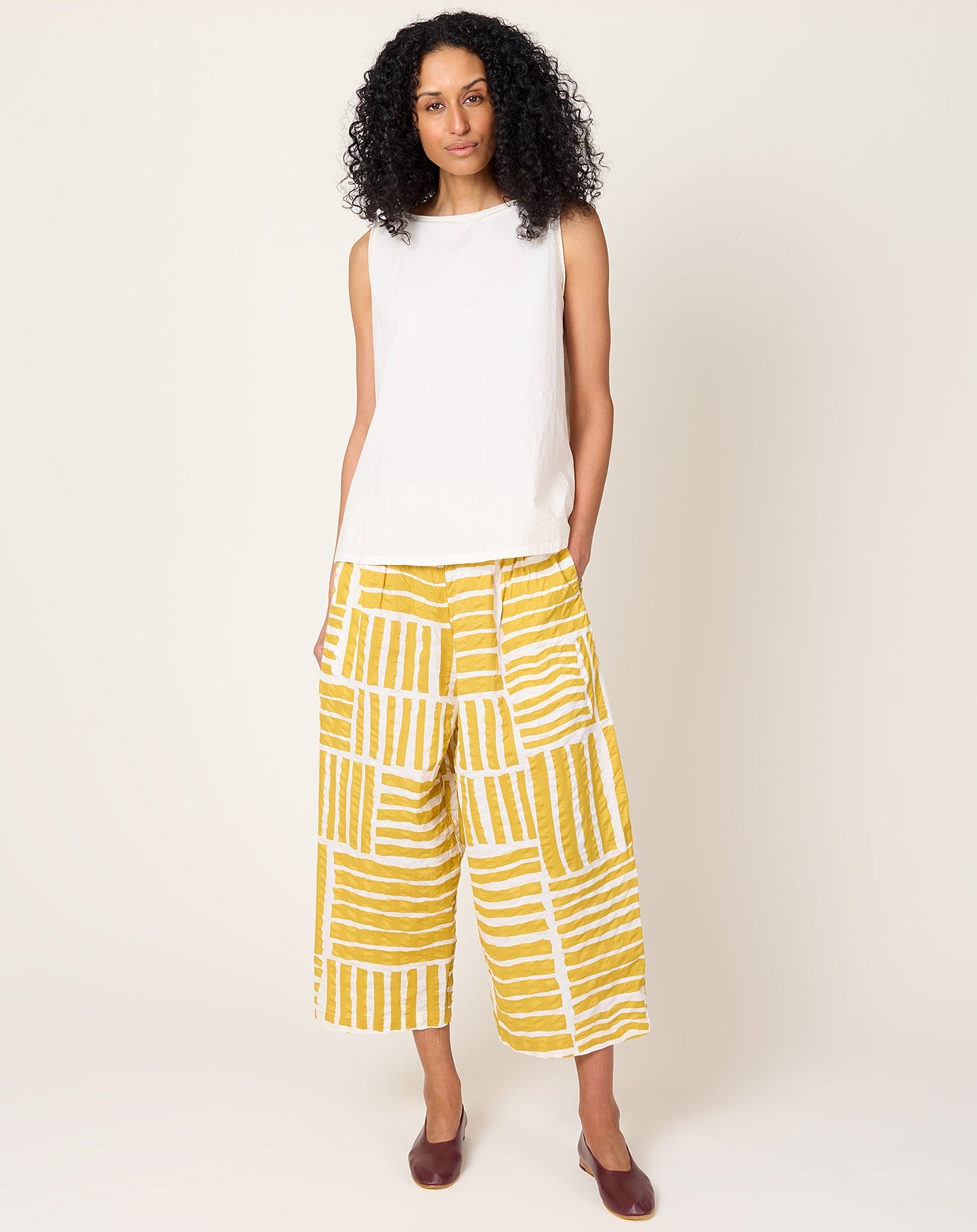 Black Crane Print Wide Pants in Gold