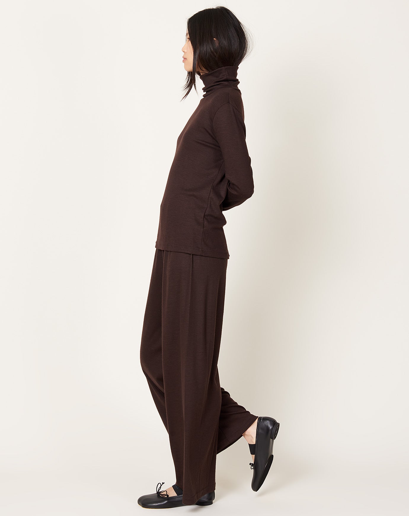 Black Crane Wool Straight Pants in Cacao