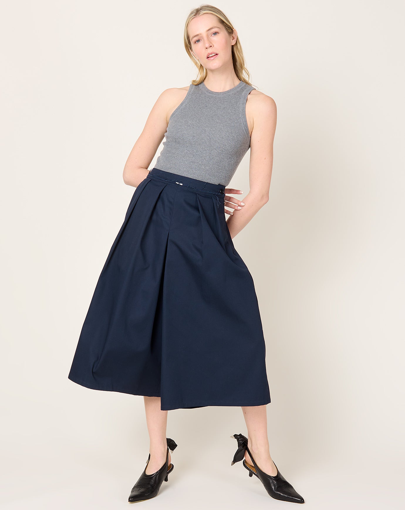 Camiel Fortgens Cullot in Navy