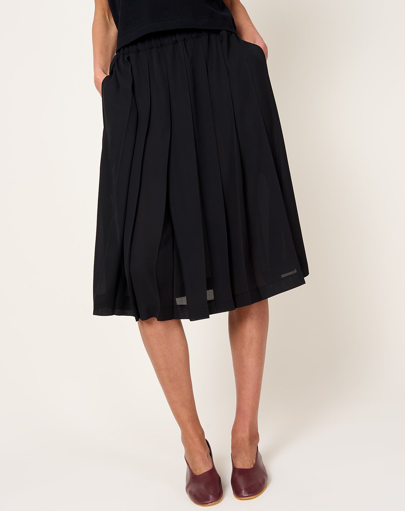 Comme des Garçons Comme des Garçons Georgette Pleated Skirt in Black