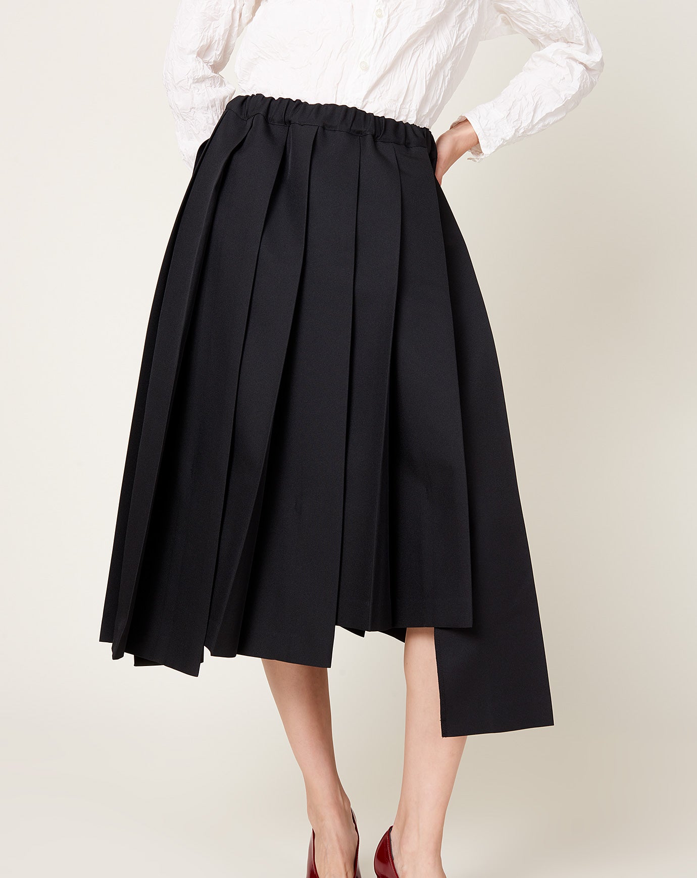 Comme des Garçons Comme des Garçons Wide Fold Pleat Skirt in Black