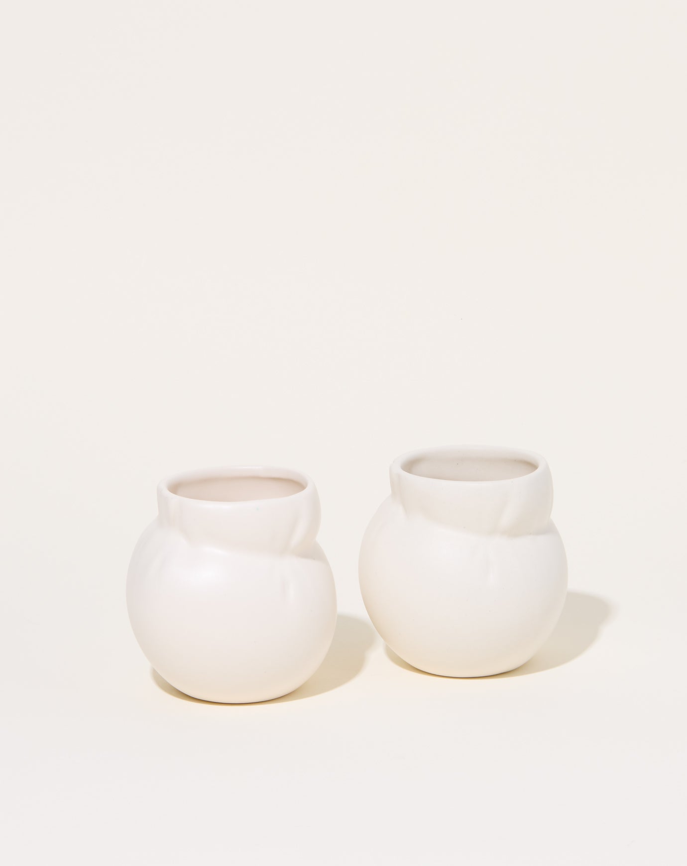 Completedworks Squeezed Cup in Matte White