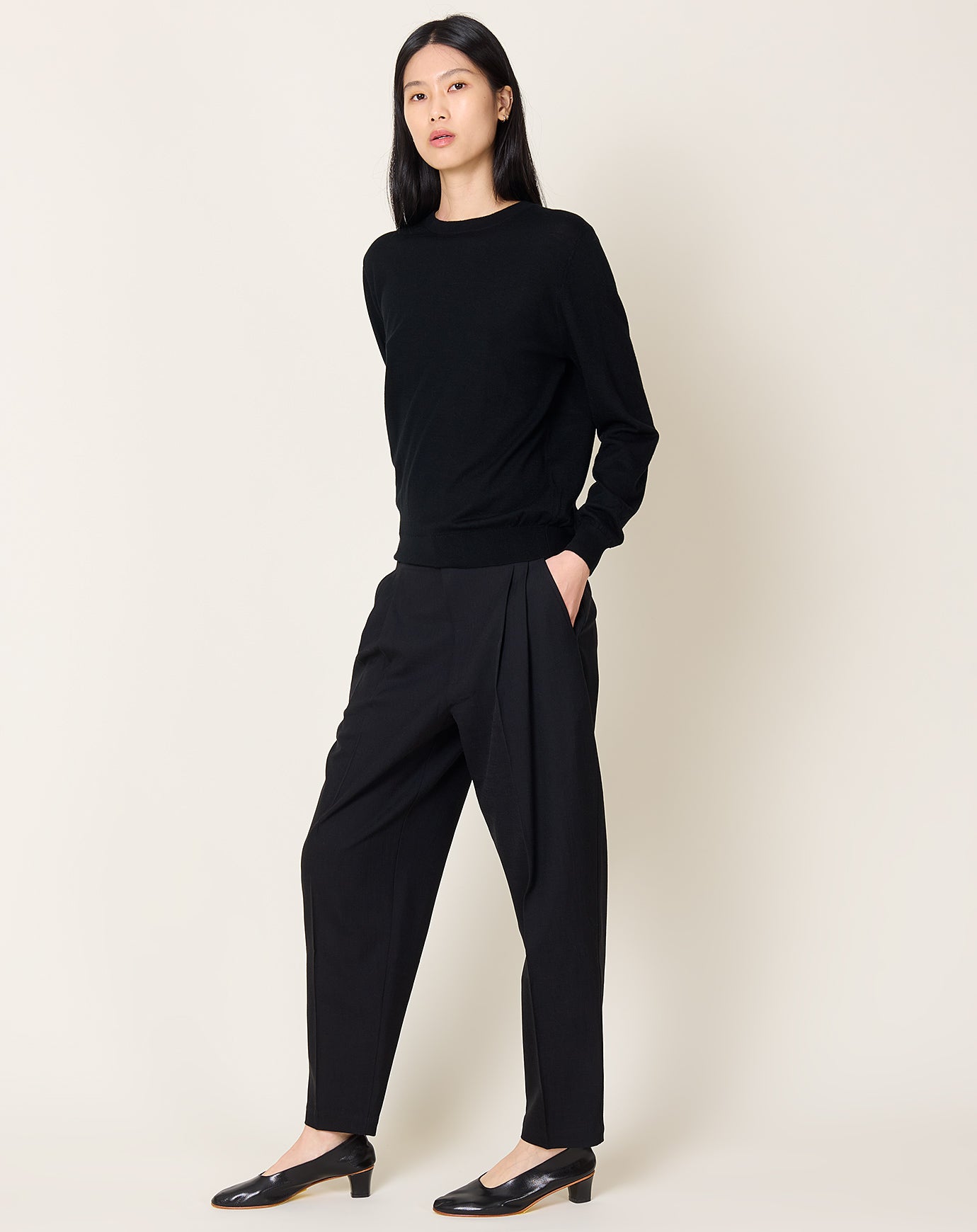 Cordera Carrot Pants in Black