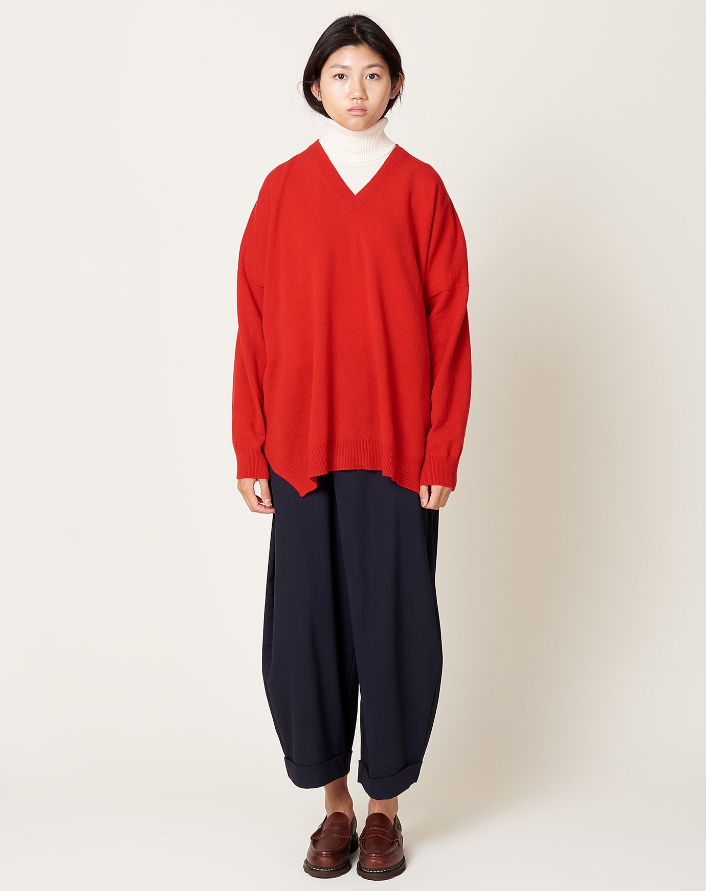 Cordera Cashmere V-Neck Sweater in Red