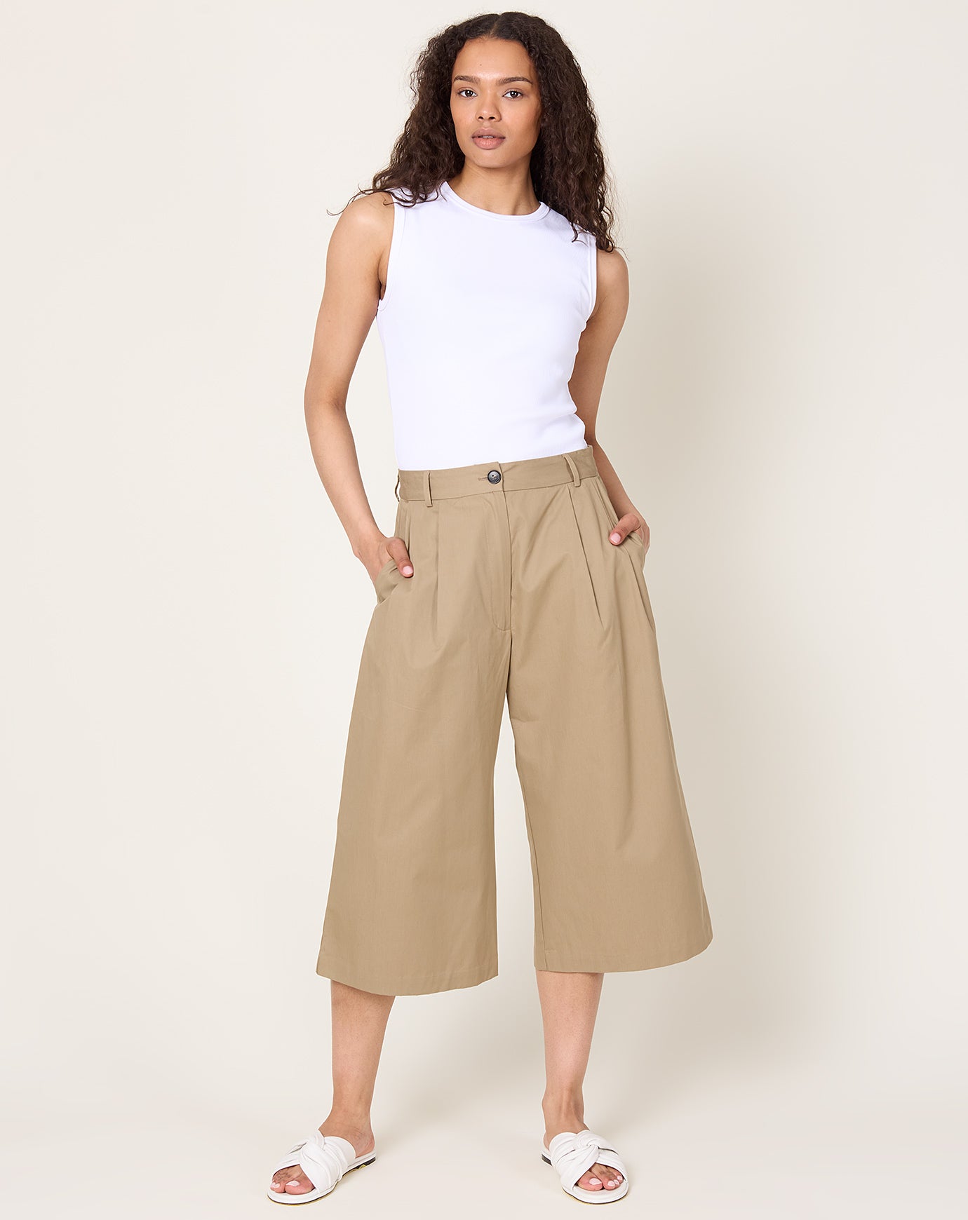 Cordera Cotton Capri Pants in Camel