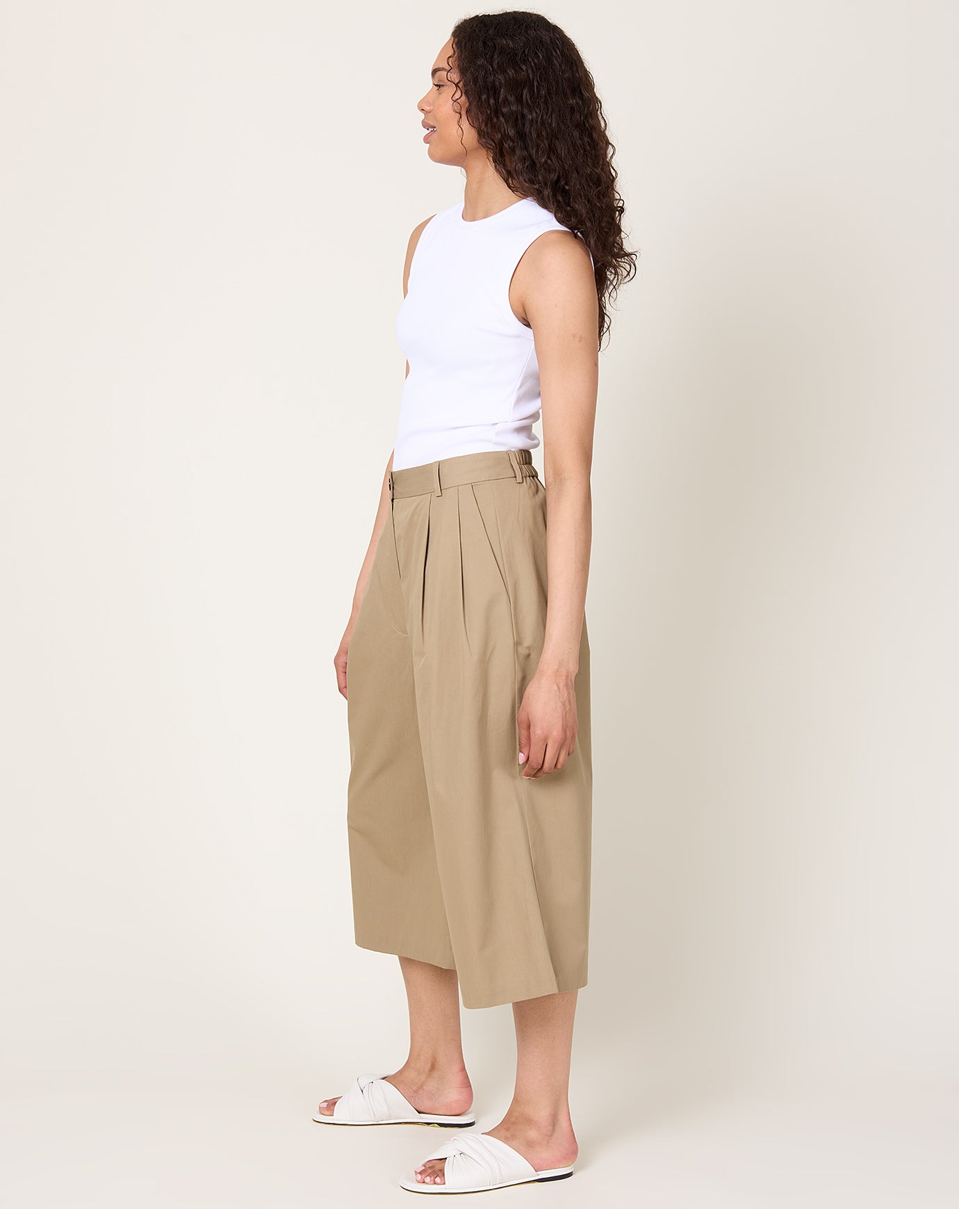 Cordera Cotton Capri Pants in Camel