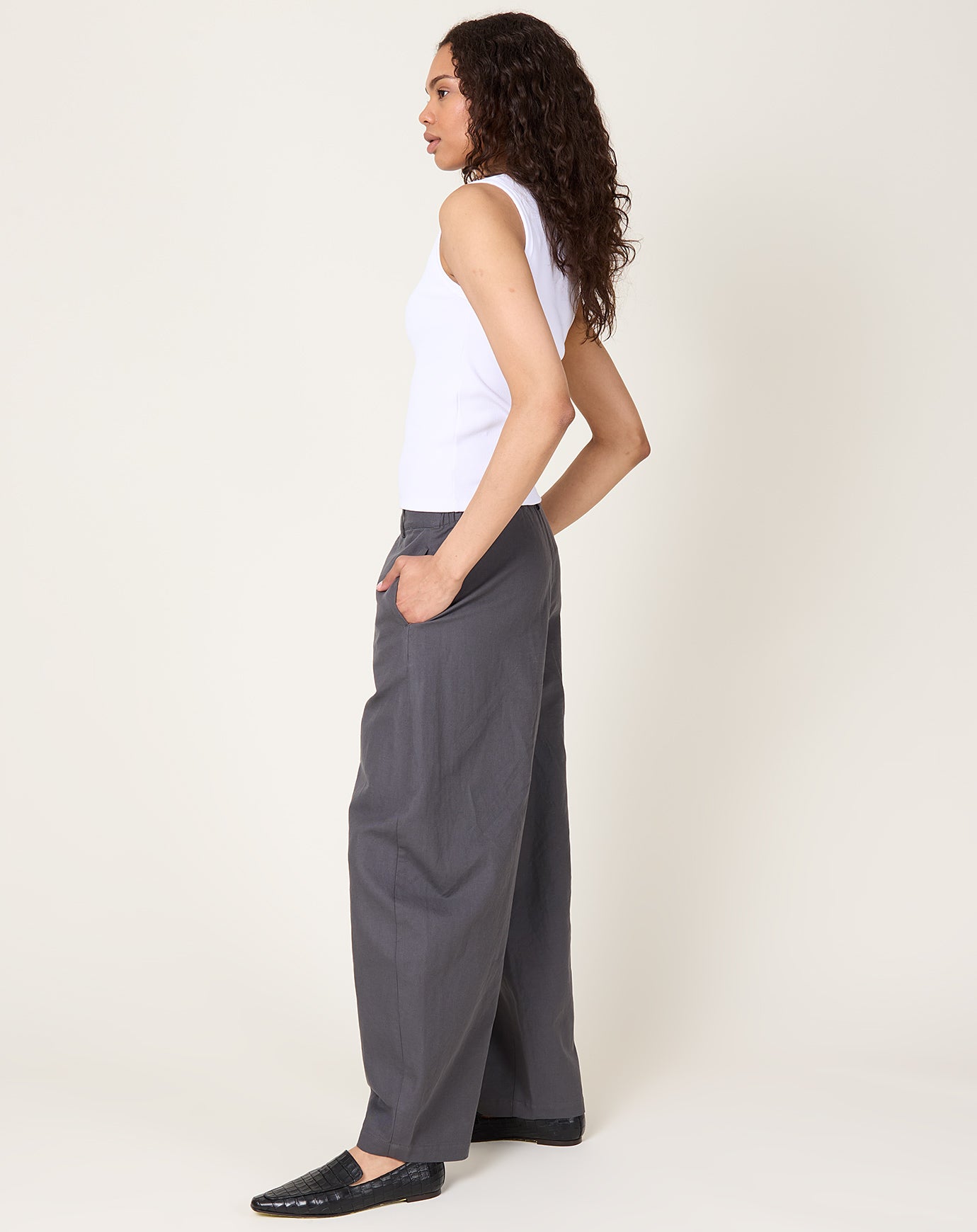 Cordera Cotton Linen Curved Pants in Graphite