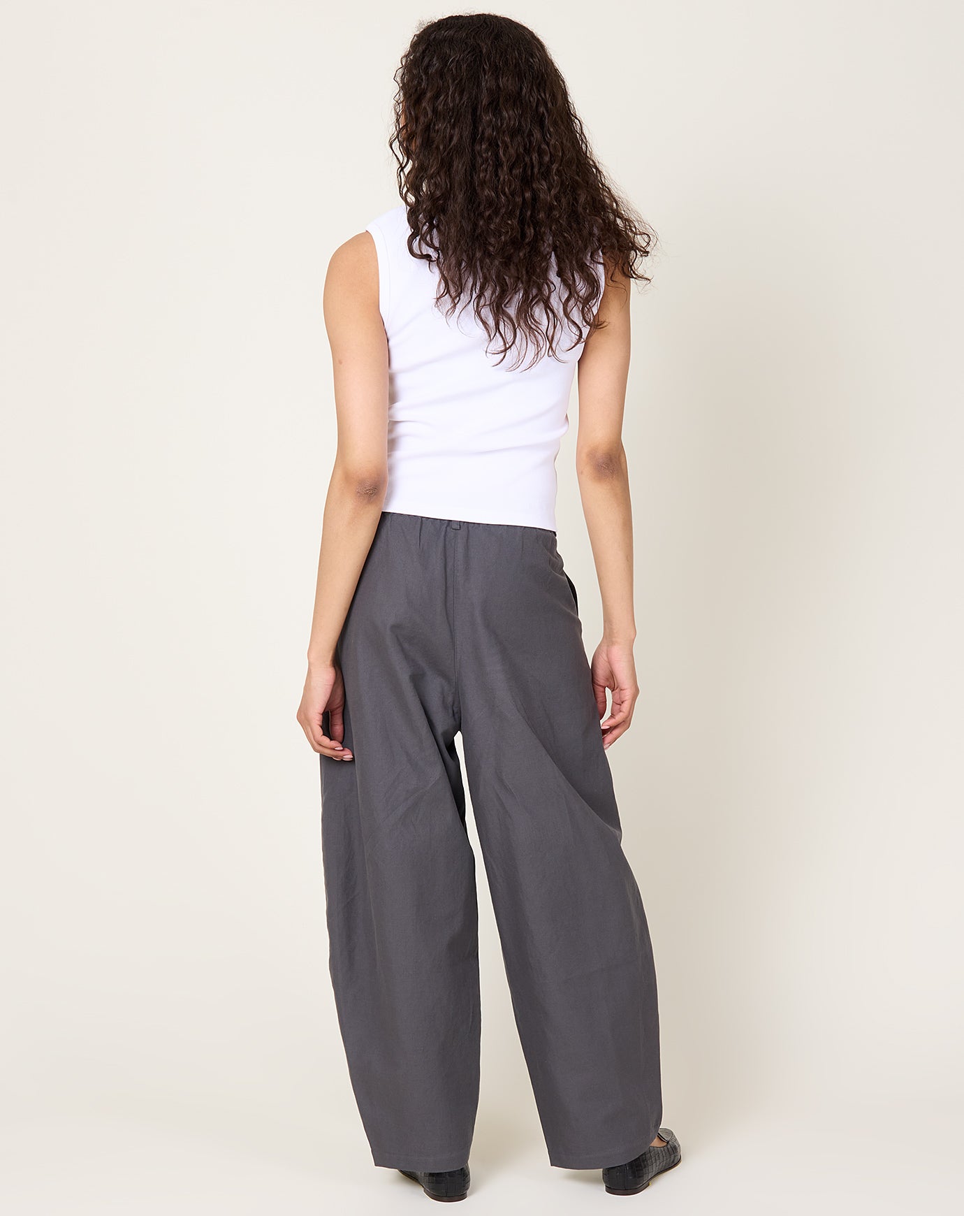 Cordera Cotton Linen Curved Pants in Graphite