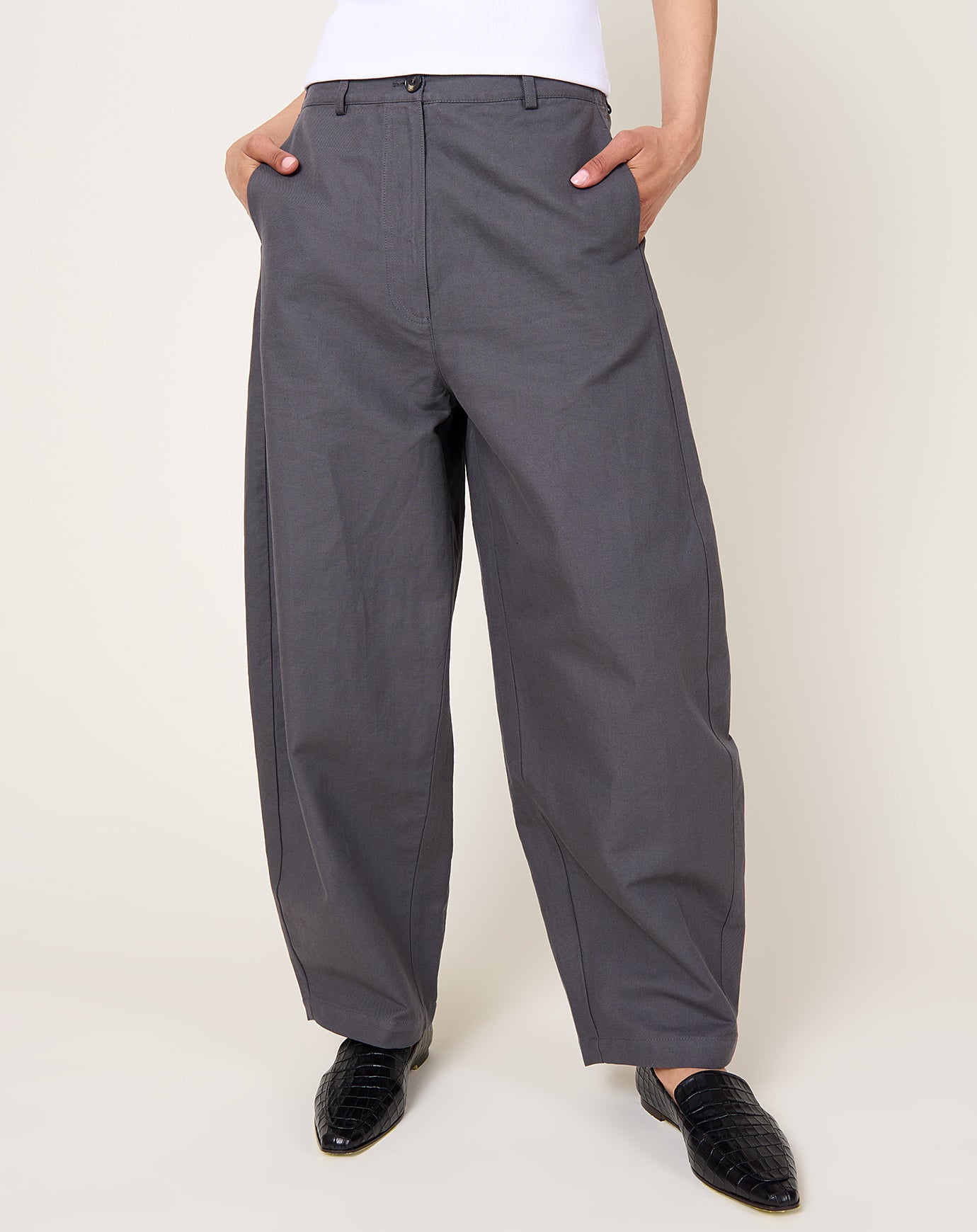 Cordera Cotton Linen Curved Pants in Graphite