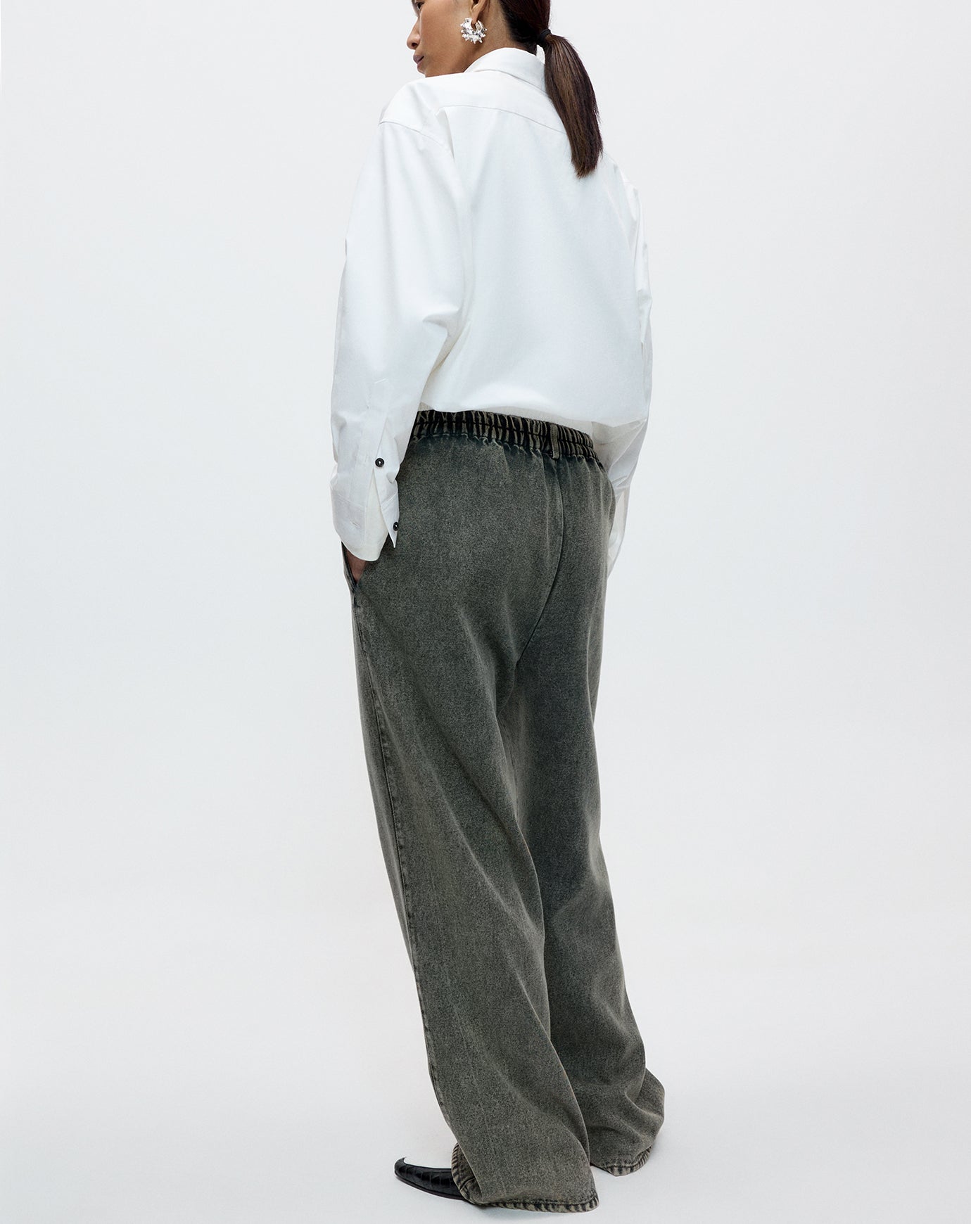 Cordera Washed Denim Straight Pants in Grey