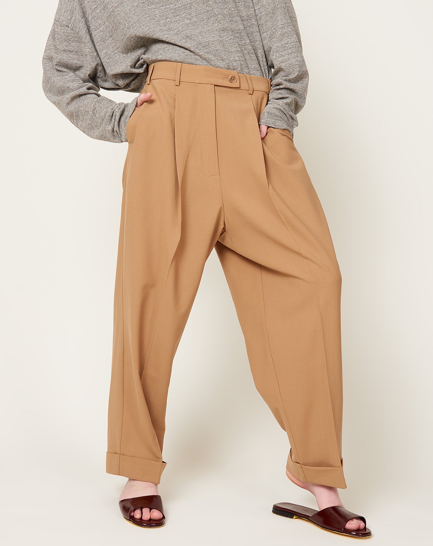 Cordera Tailoring Masculine Pants in Camel