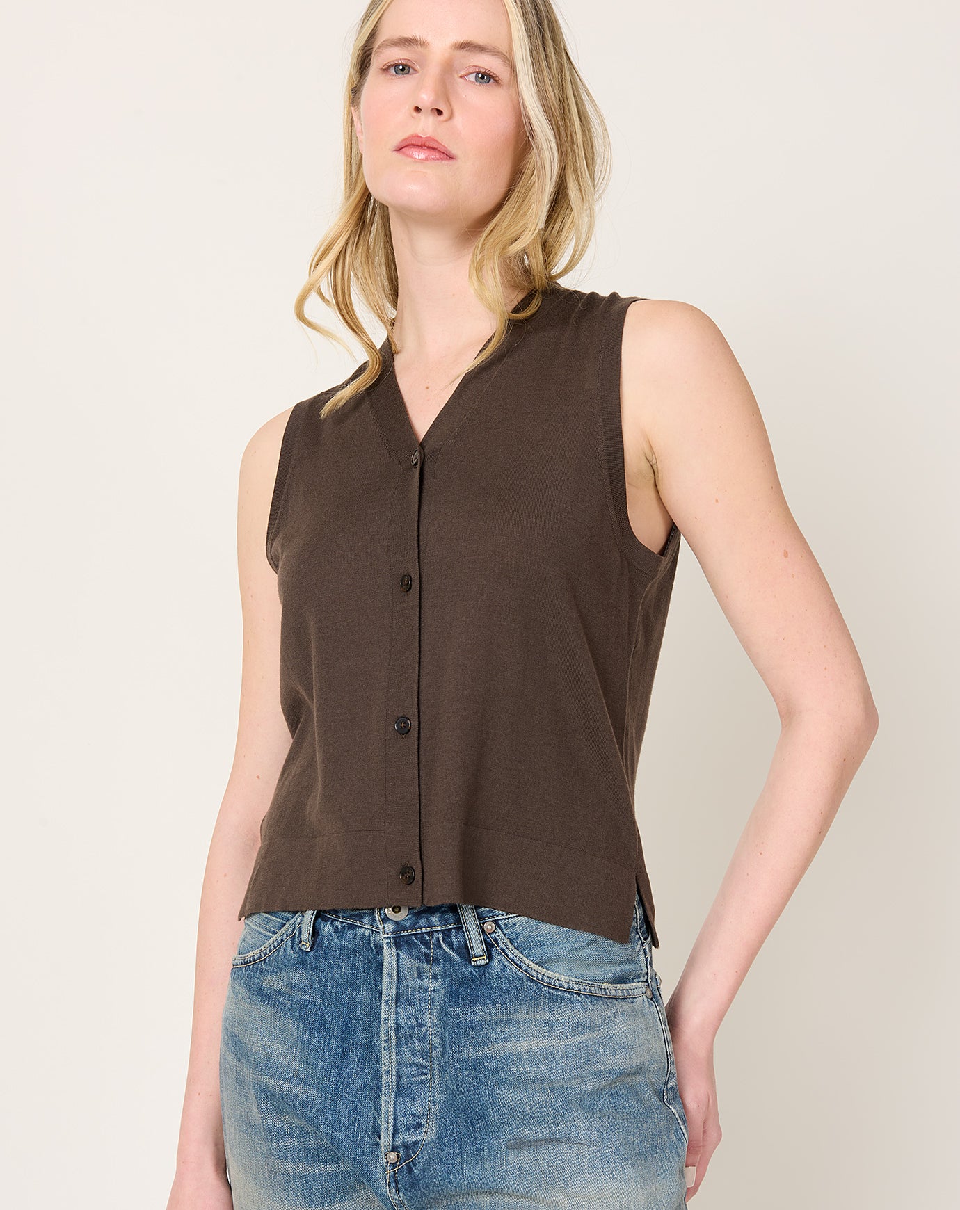 Demylee Ariya Vest in Cocoa